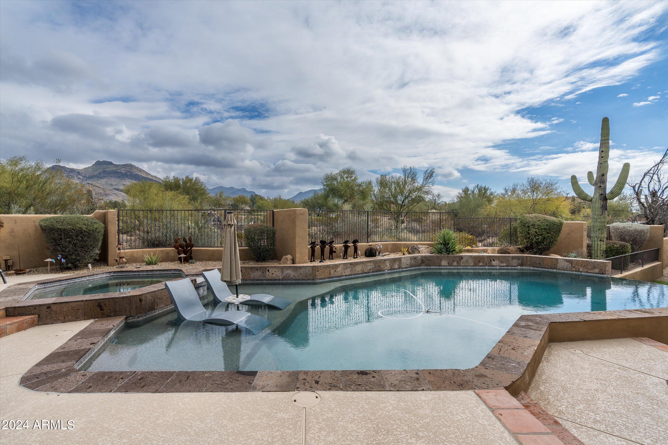 DC RANCH - Residential
