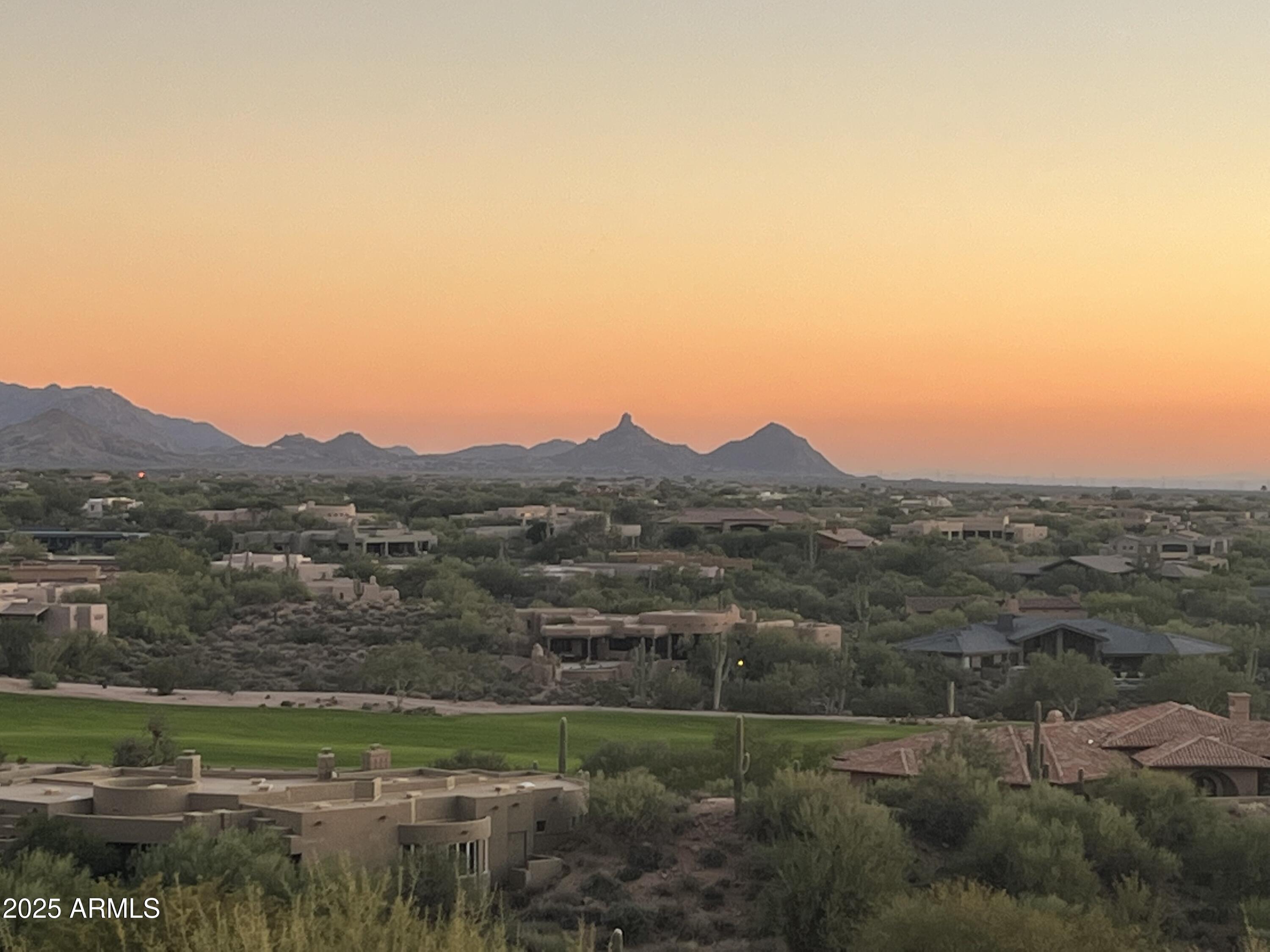 LONE MOUNTAIN - Residential