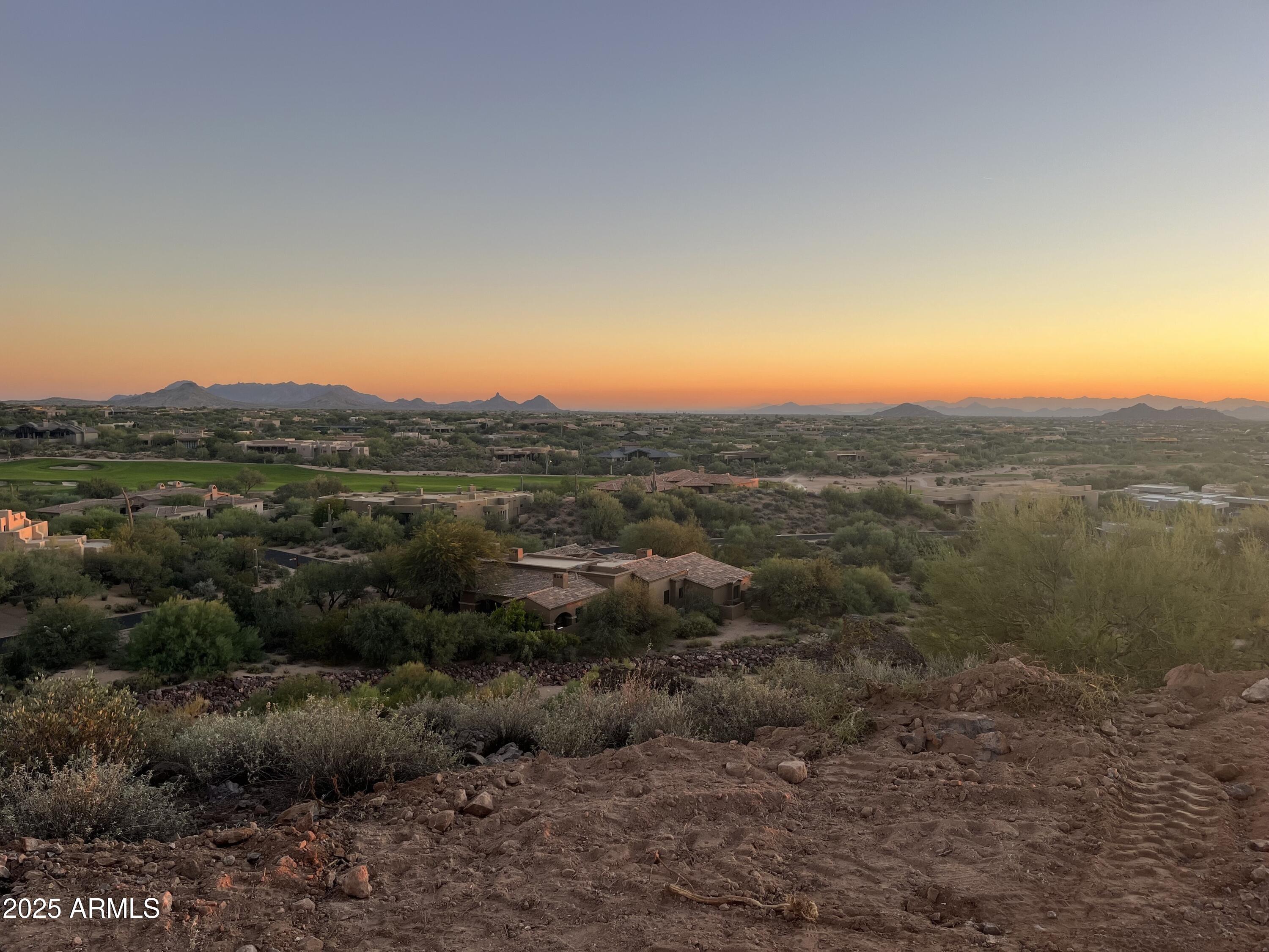 LONE MOUNTAIN - Residential