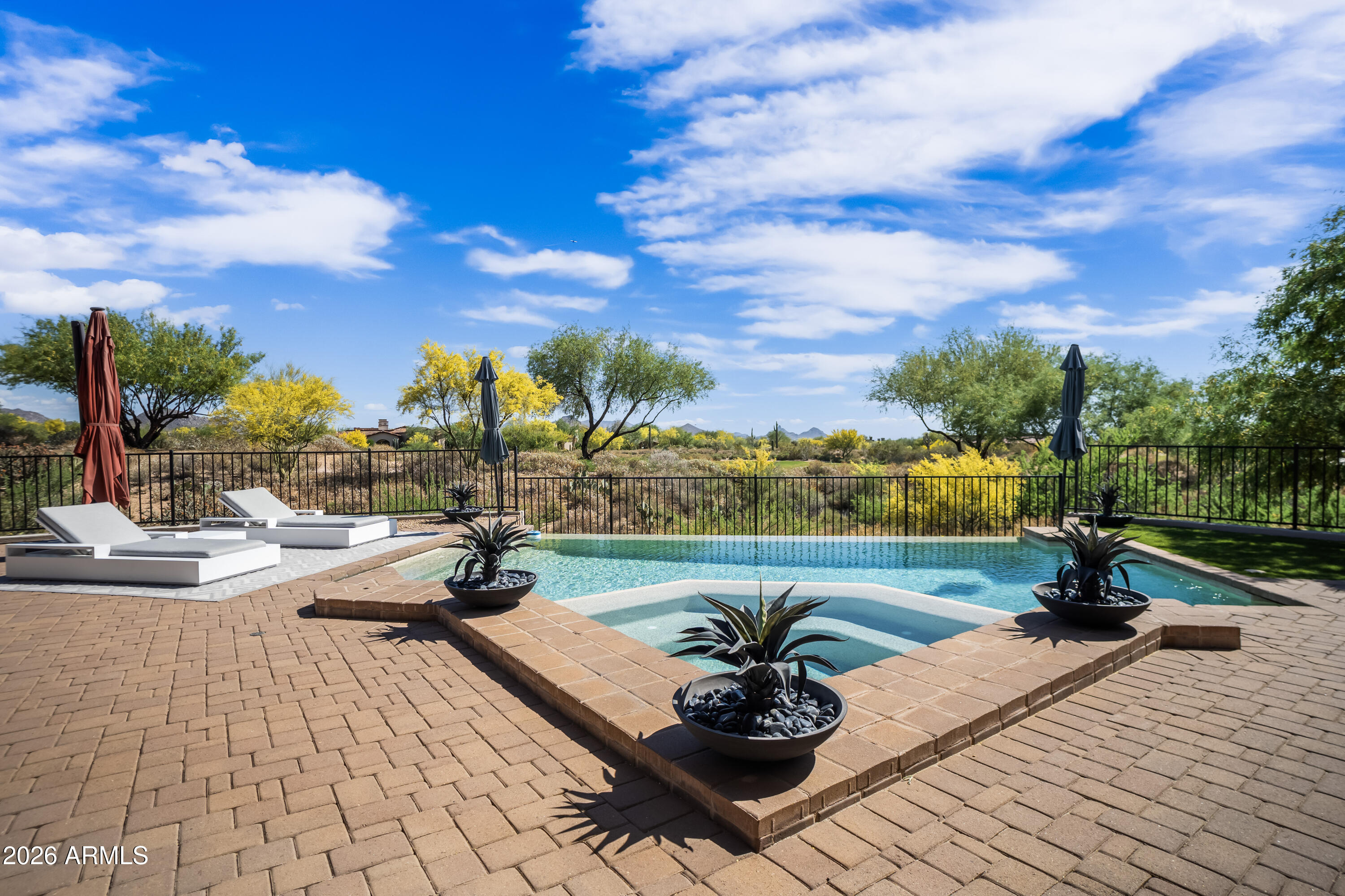 MIRABEL VILLAGE 14 - Residential