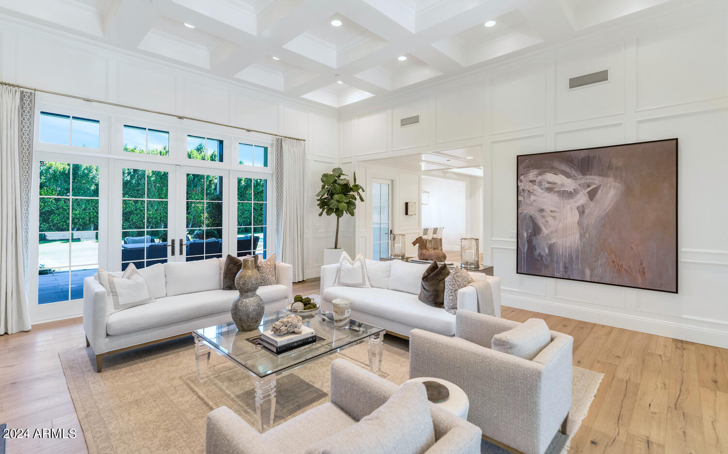 ROYAL PALM CIRCLE - Residential