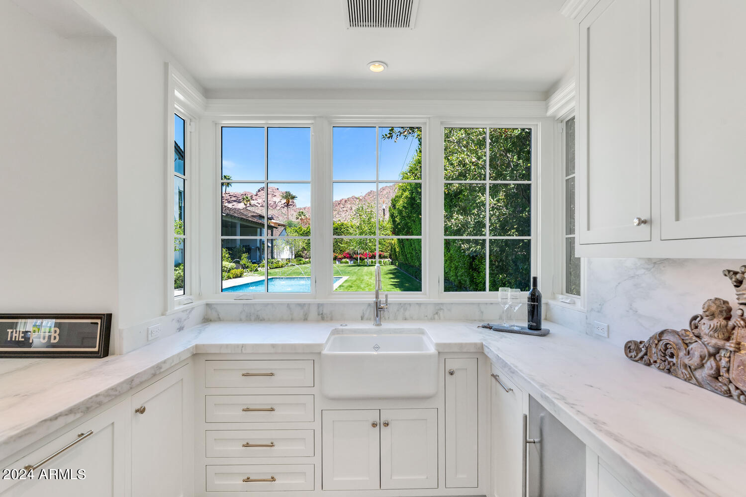 ROYAL PALM CIRCLE - Residential