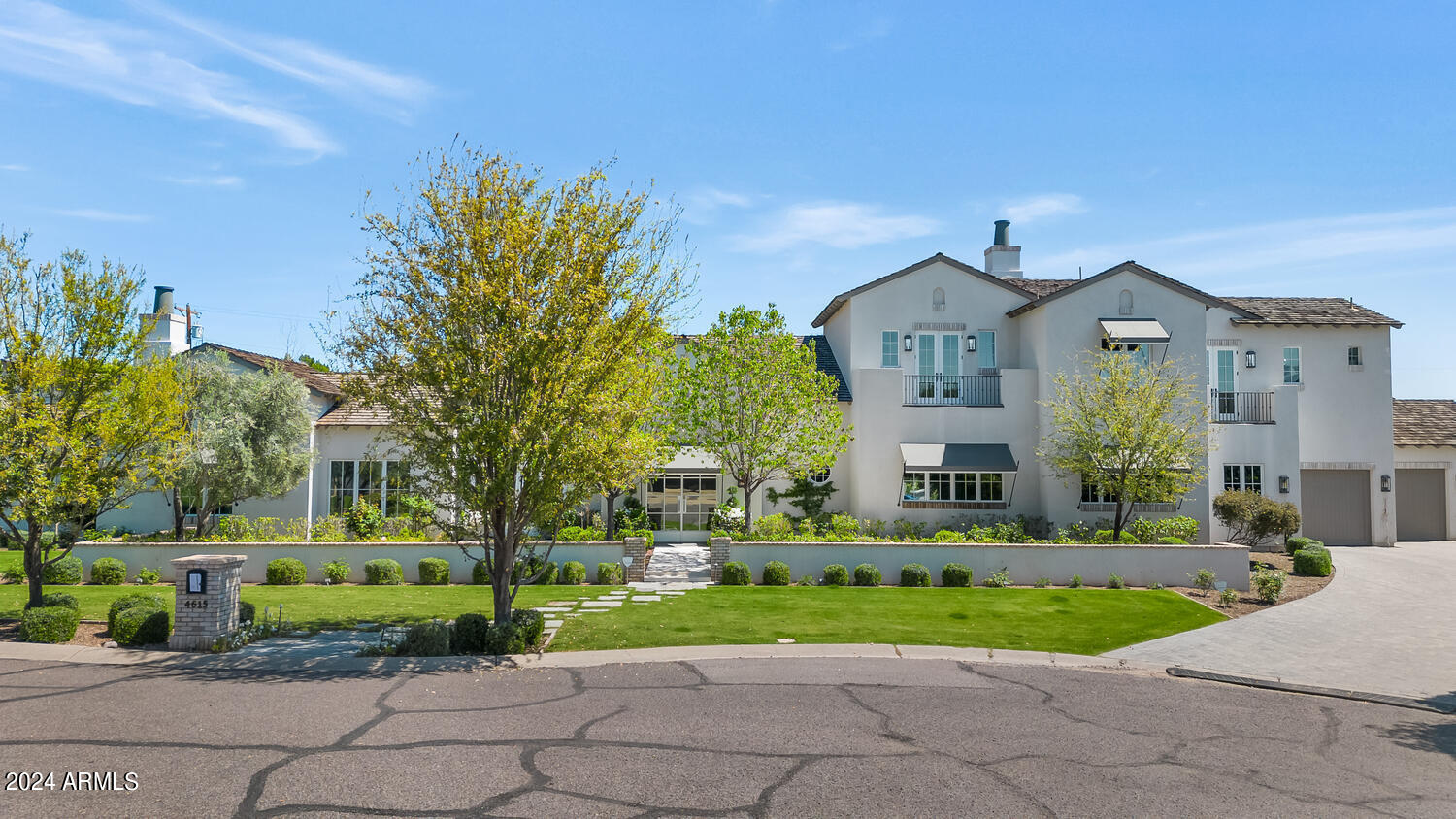 ROYAL PALM CIRCLE - Residential