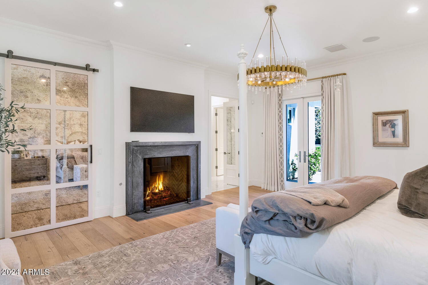 ROYAL PALM CIRCLE - Residential