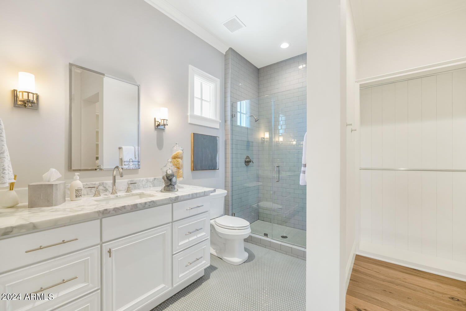 ROYAL PALM CIRCLE - Residential