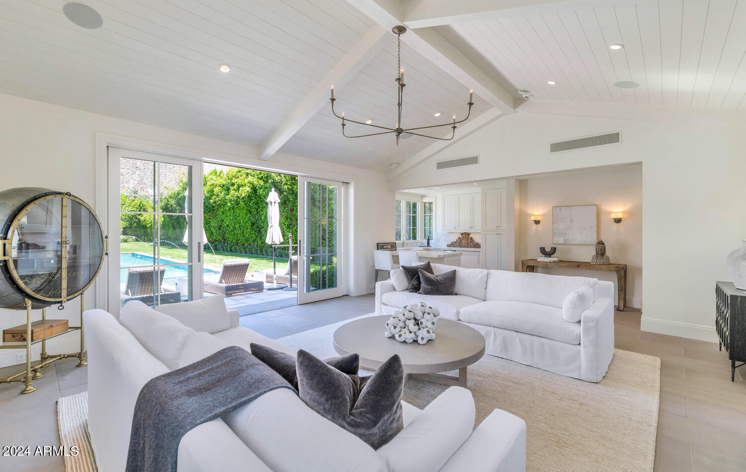 ROYAL PALM CIRCLE - Residential