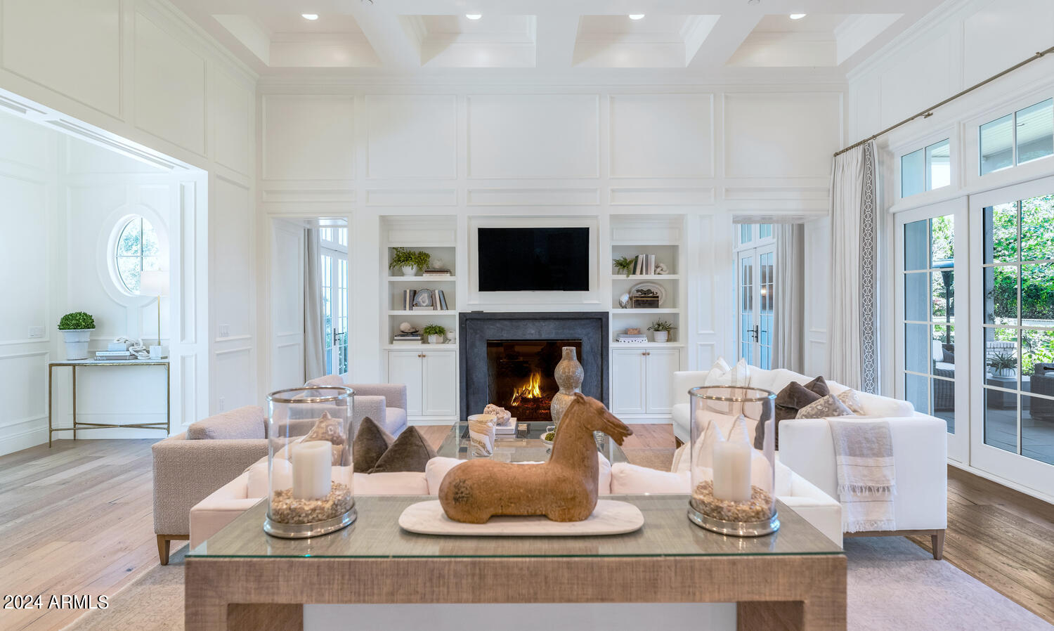 ROYAL PALM CIRCLE - Residential