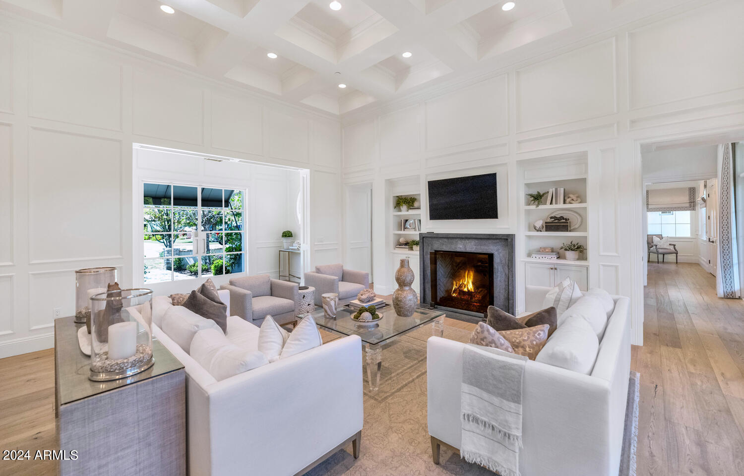 ROYAL PALM CIRCLE - Residential