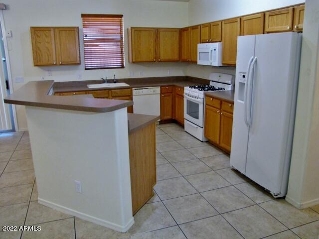 COUNTRY CLUB VILLAGE - Residential