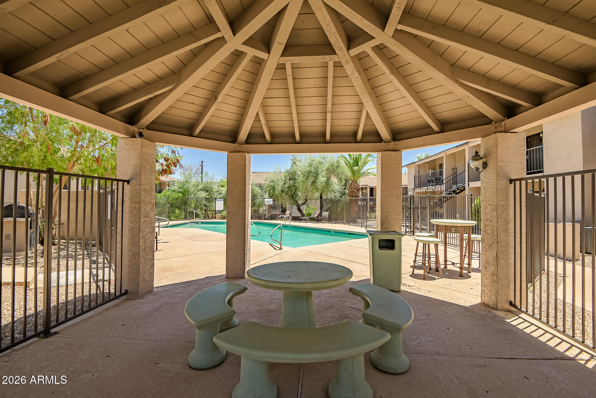 SHAMROCK GLEN CONDOMINIUM 1ST AMD - Residential