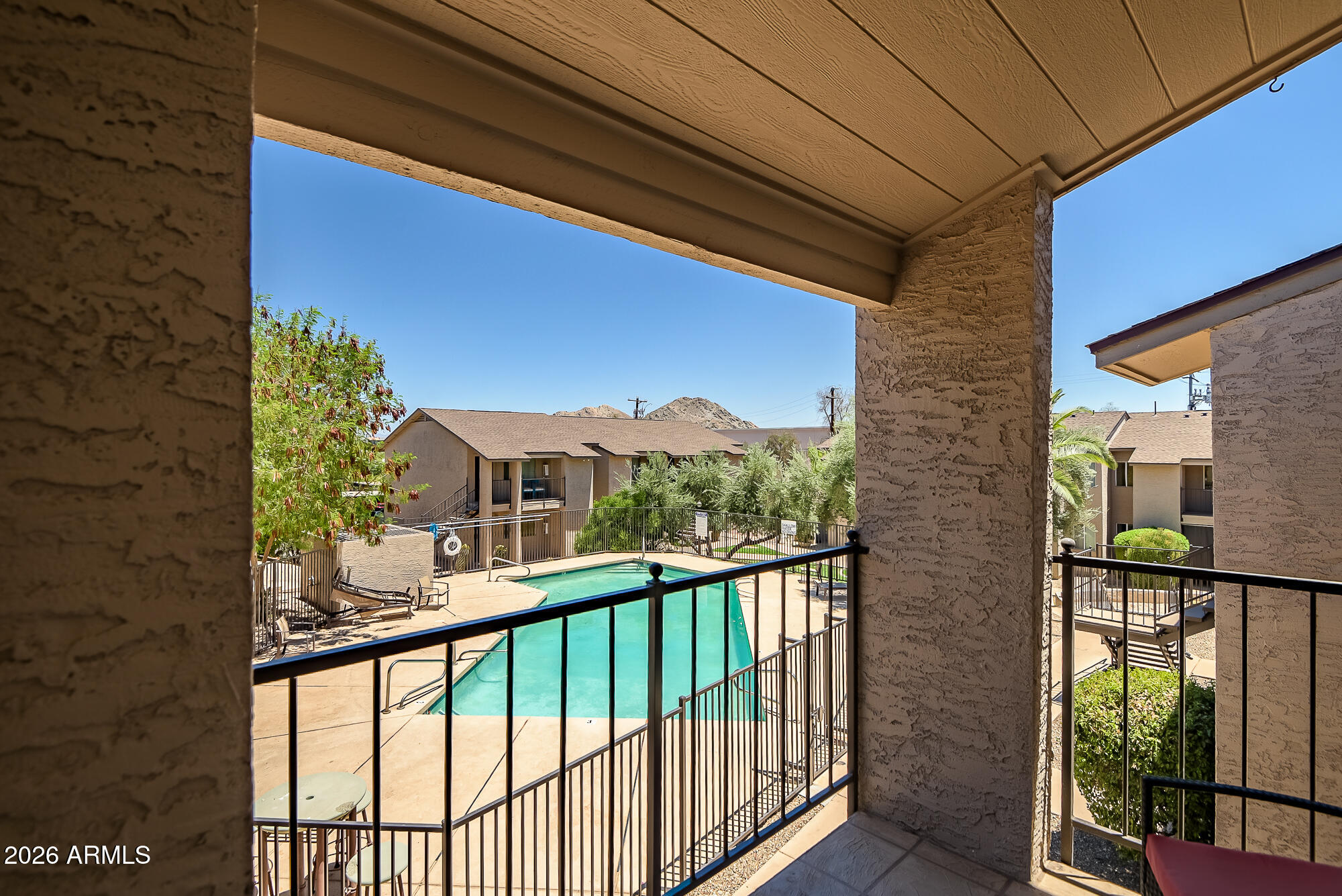 SHAMROCK GLEN CONDOMINIUM 1ST AMD - Residential