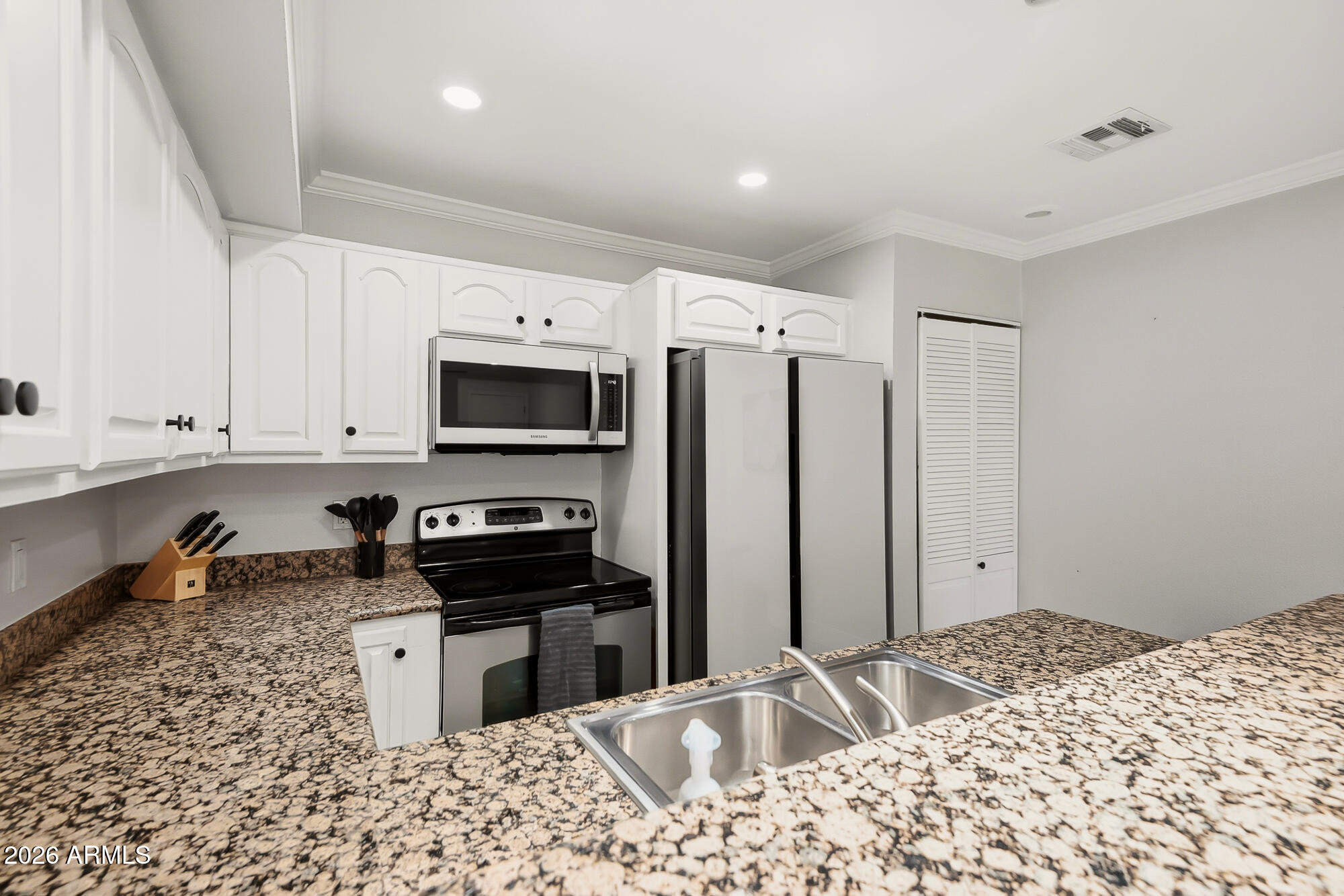 SHAMROCK GLEN CONDOMINIUM 1ST AMD - Residential