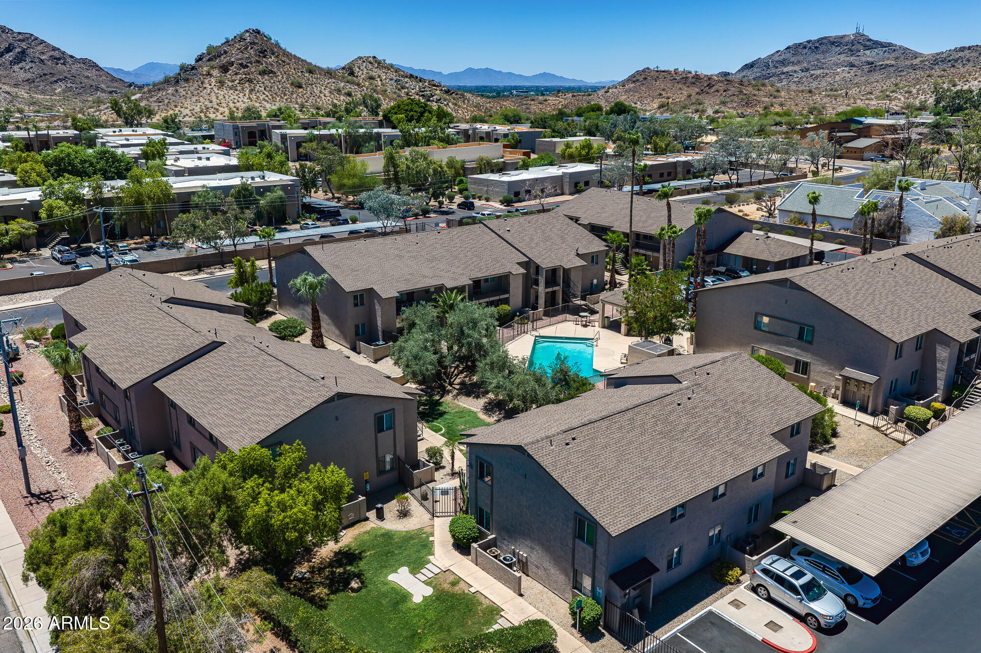 SHAMROCK GLEN CONDOMINIUM 1ST AMD - Residential