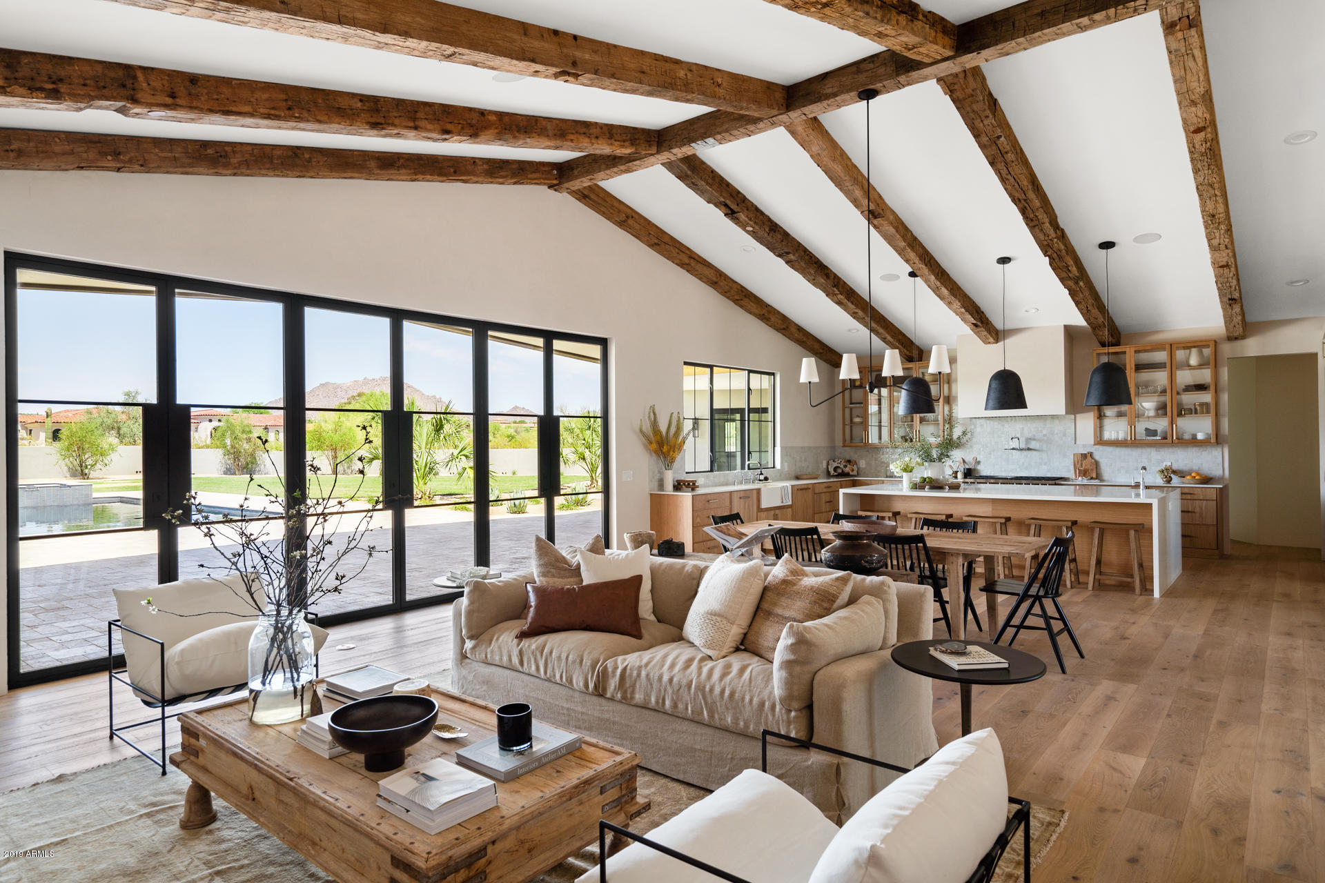PINNACLE PARADISE - Residential