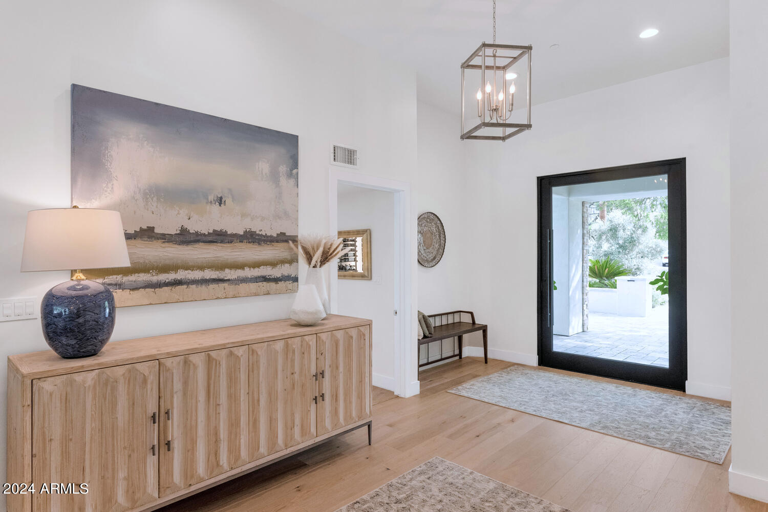 LAFAYETTE VILLA 3 - Residential