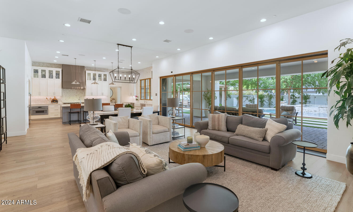 LAFAYETTE VILLA 3 - Residential