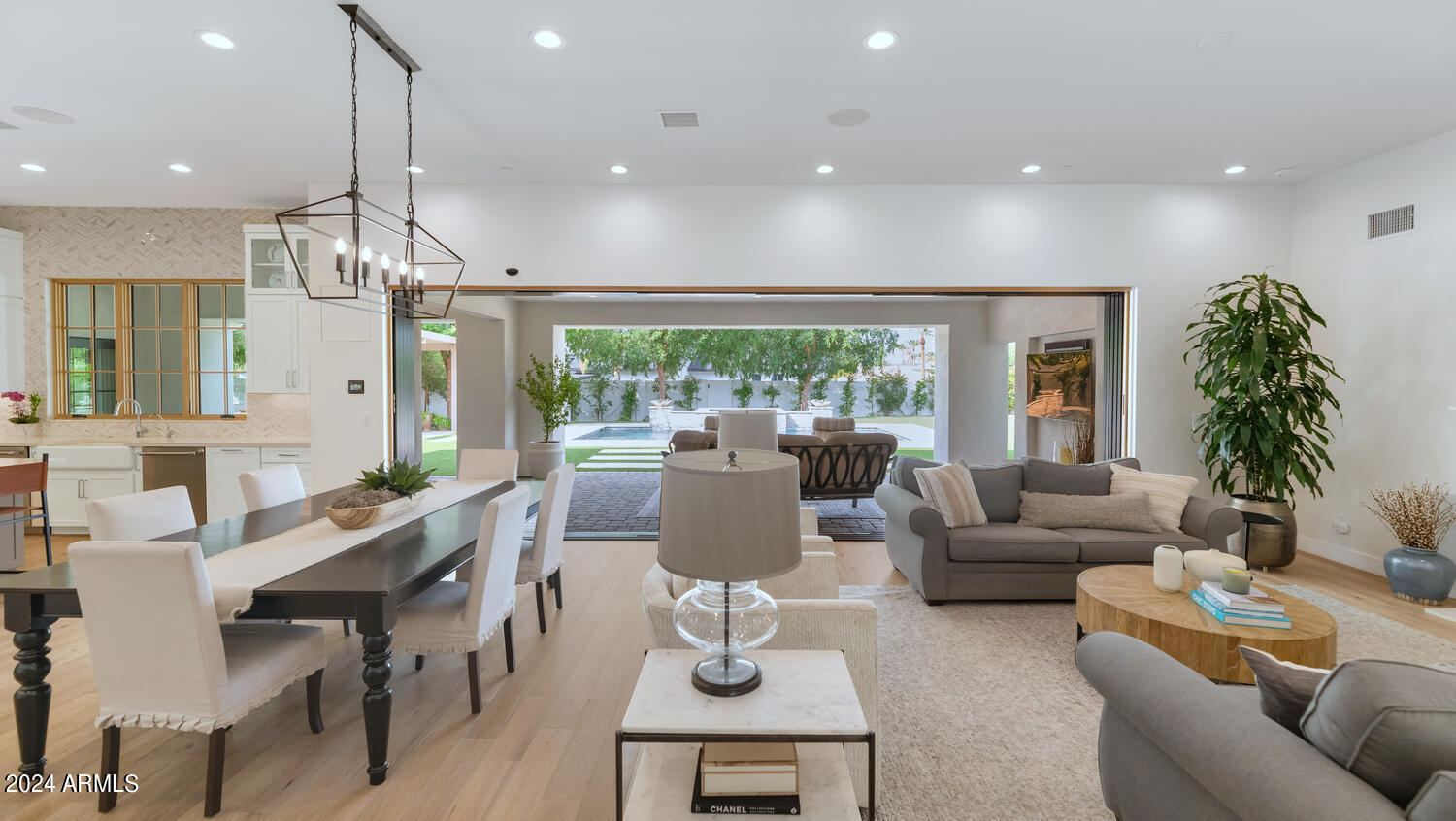 LAFAYETTE VILLA 3 - Residential
