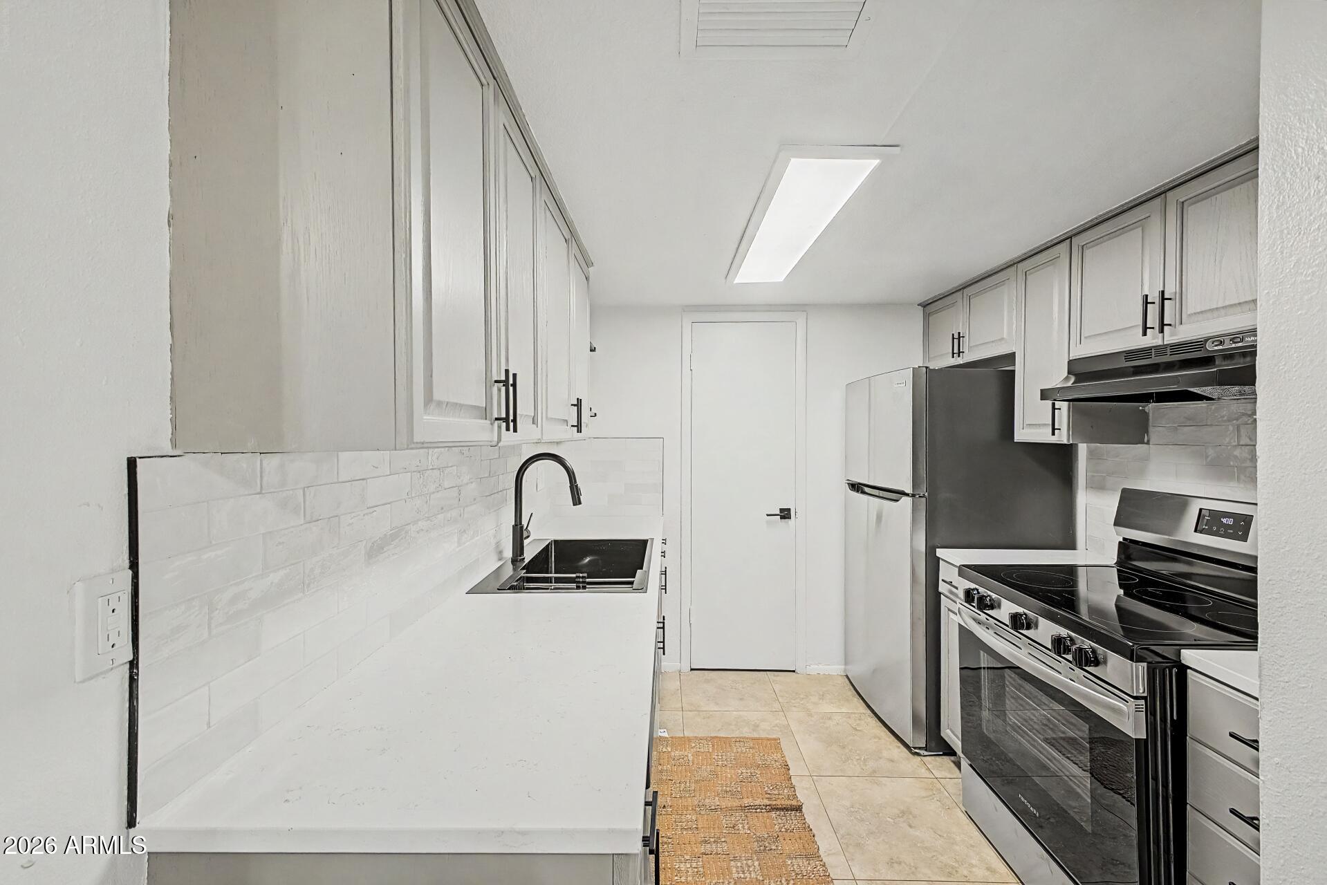 HALLCRAFT VILLAS WEST 8 - Residential