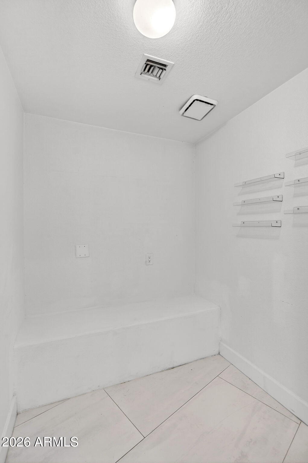 TRES VISTAS LOT 1-26 PARCEL A-B - Residential