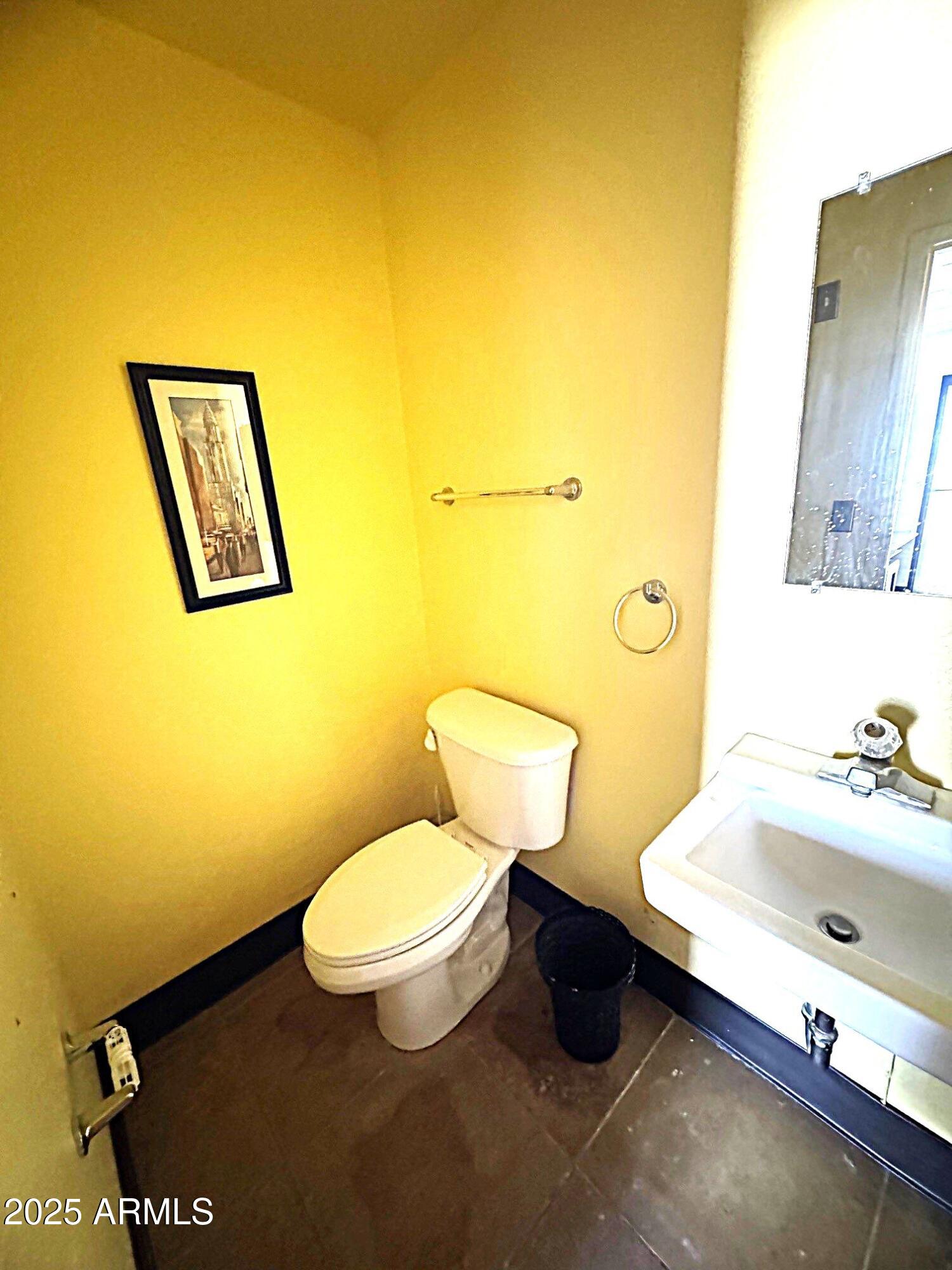 Pueblo Del Sol Unit 6 - Commercial Lease