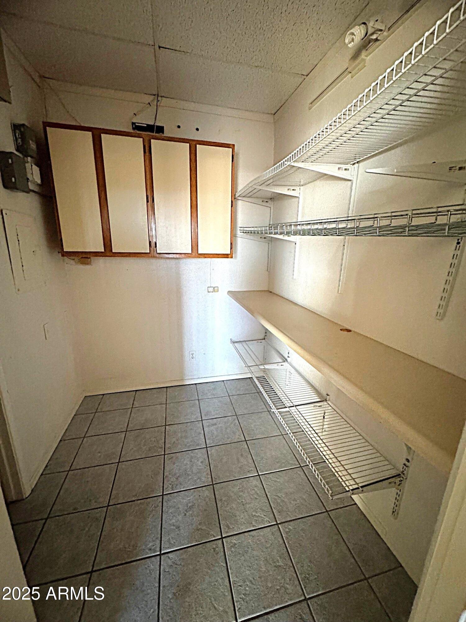 Pueblo Del Sol Unit 6 - Commercial Lease