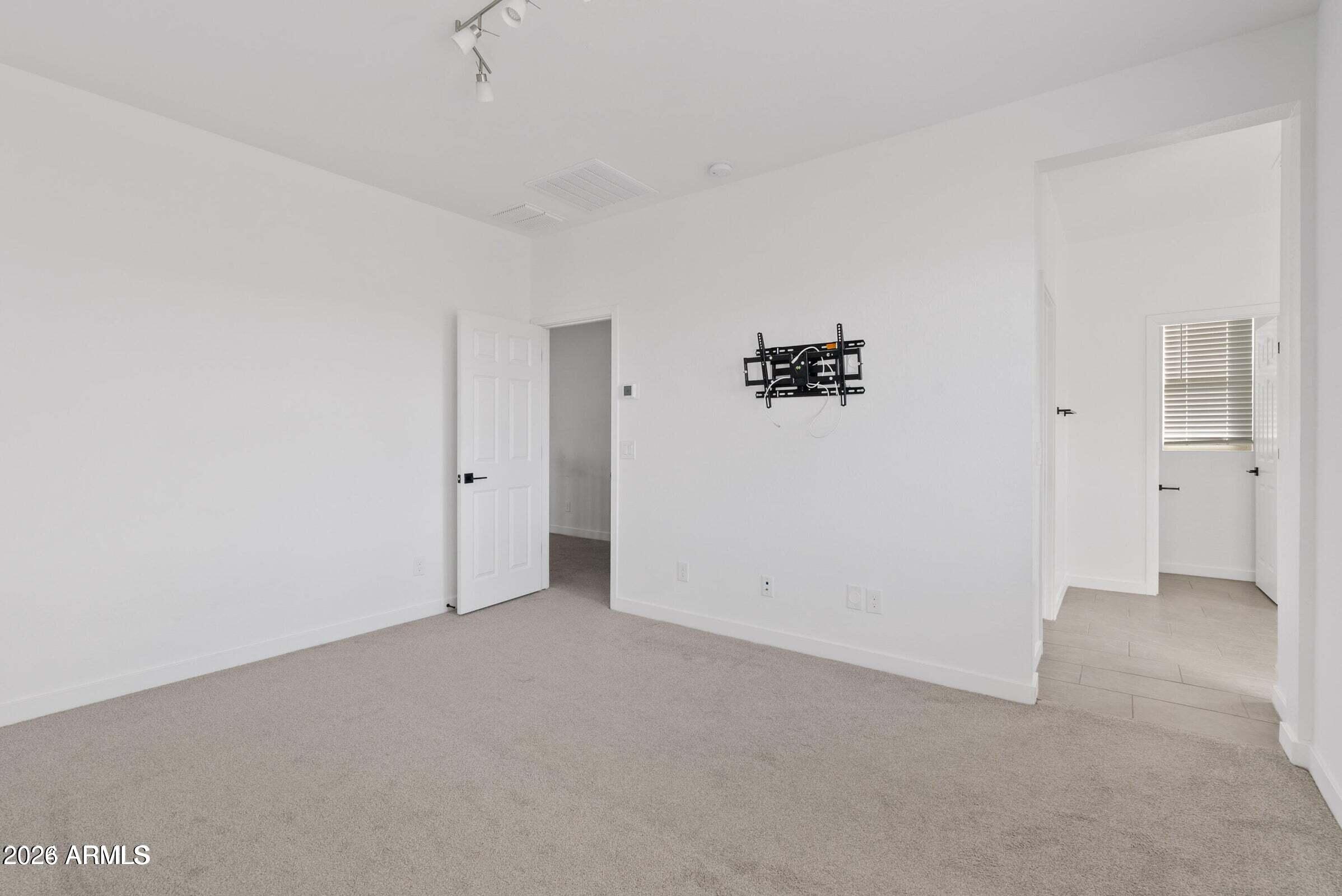 EASTMARK DU 3/4 NORTH PHASE 4 MDR LOTS 1 THROUGH 1 - Residential Lease