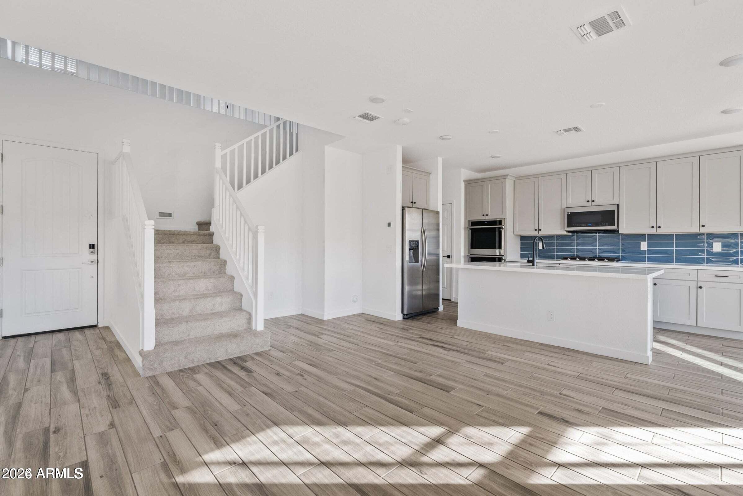 EASTMARK DU 3/4 NORTH PHASE 4 MDR LOTS 1 THROUGH 1 - Residential Lease