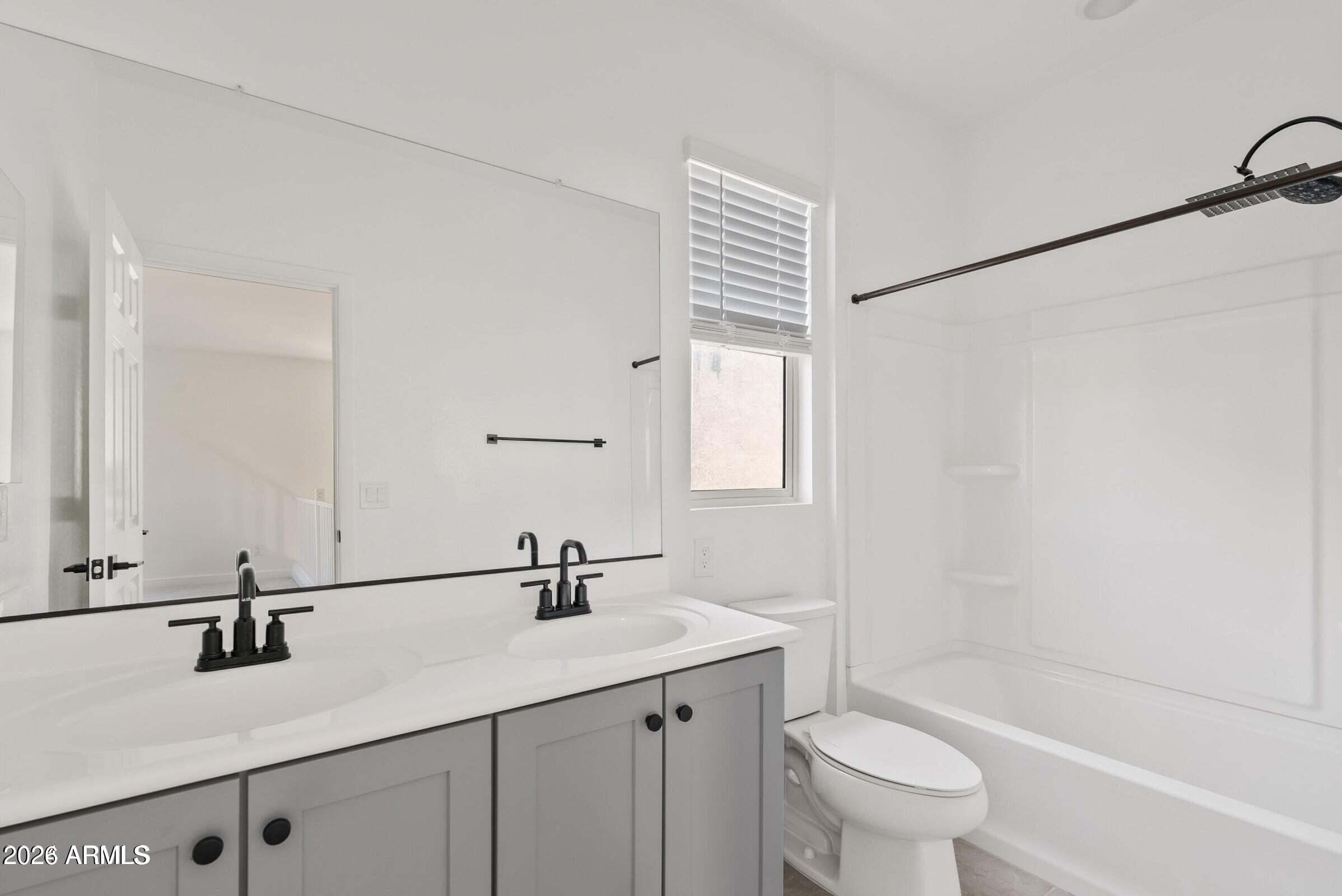 EASTMARK DU 3/4 NORTH PHASE 4 MDR LOTS 1 THROUGH 1 - Residential Lease