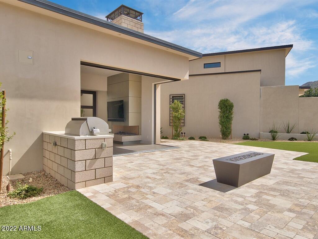 THE VILLAGE AT MOUNTAIN SHADOWS - Residential