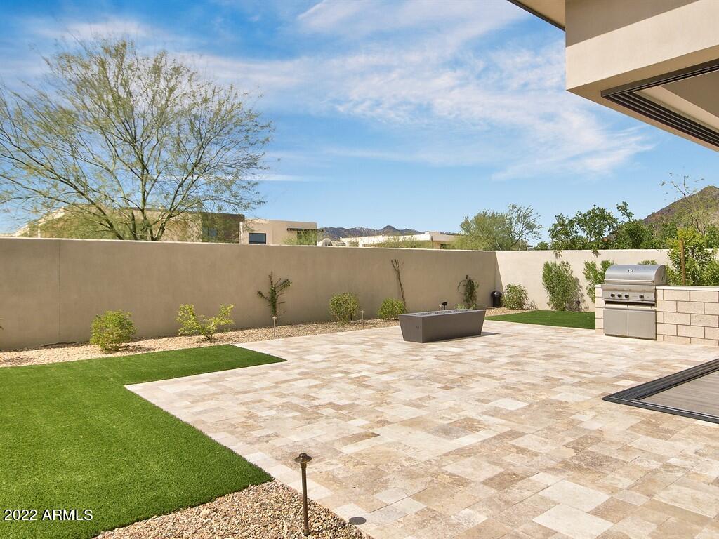 THE VILLAGE AT MOUNTAIN SHADOWS - Residential