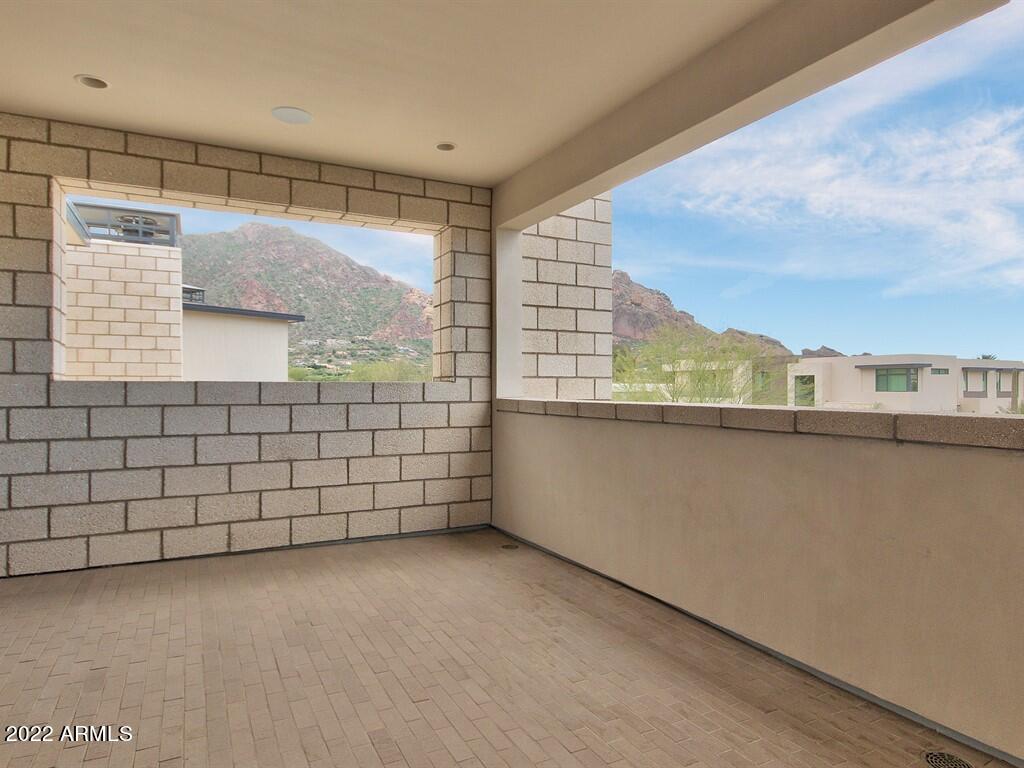 THE VILLAGE AT MOUNTAIN SHADOWS - Residential