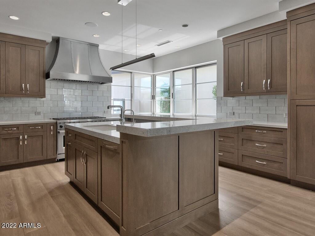 THE VILLAGE AT MOUNTAIN SHADOWS - Residential