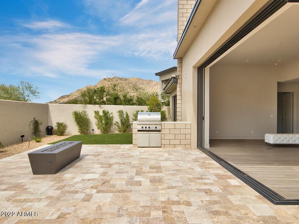 THE VILLAGE AT MOUNTAIN SHADOWS - Residential