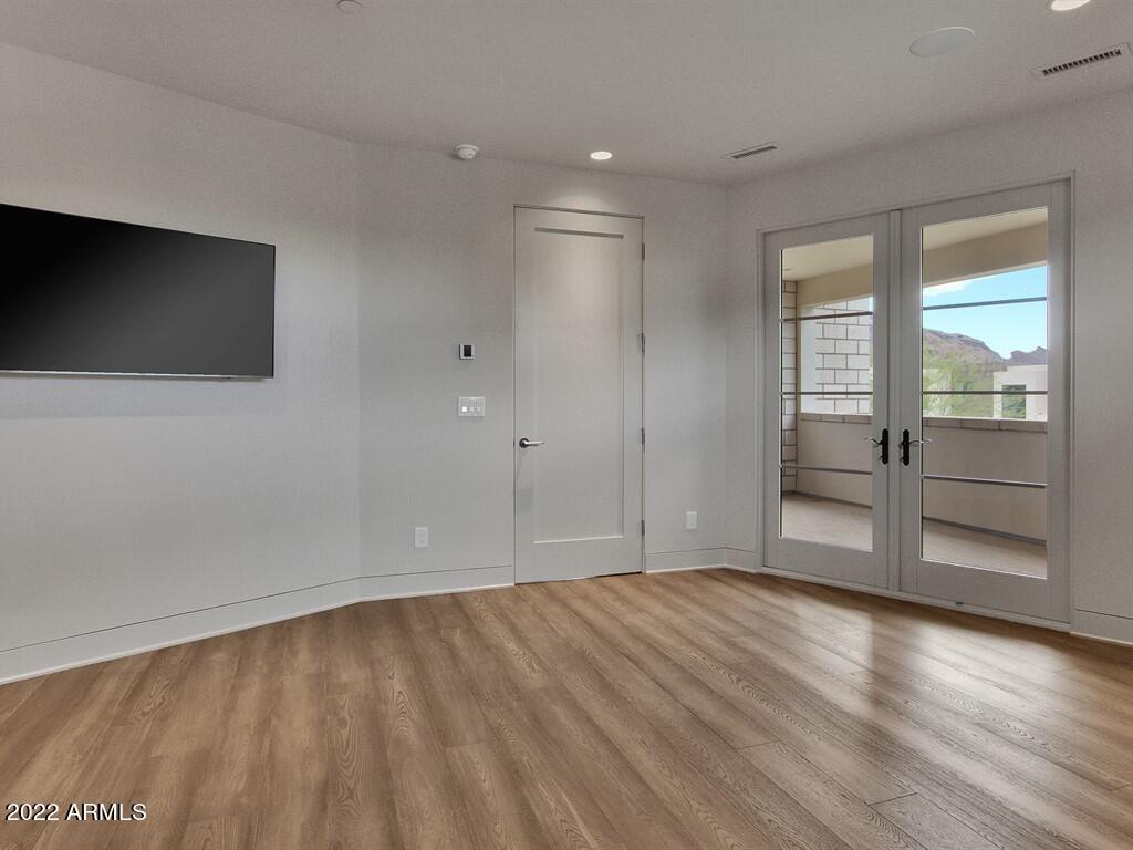 THE VILLAGE AT MOUNTAIN SHADOWS - Residential