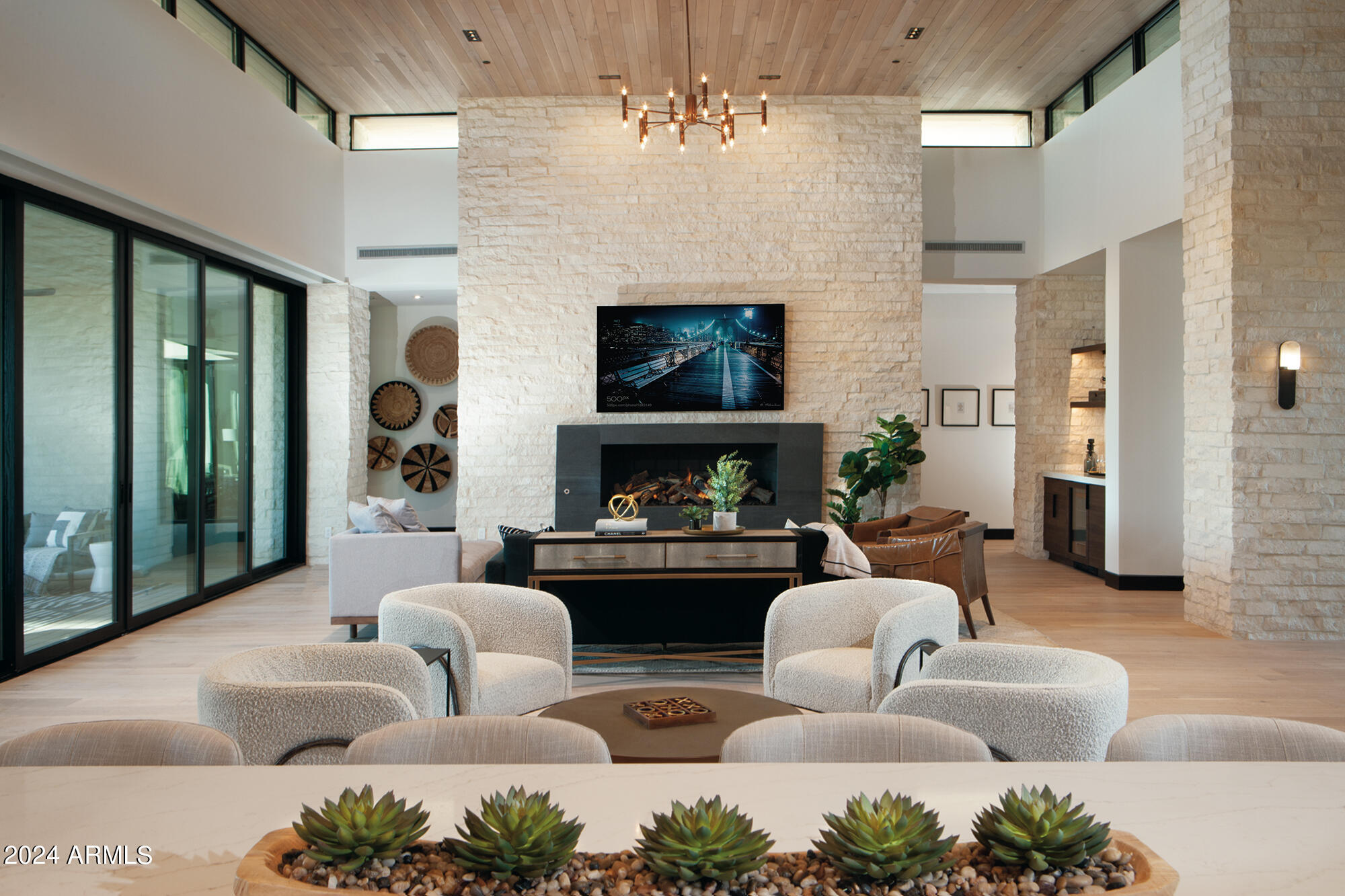 SOLITUDE - Residential