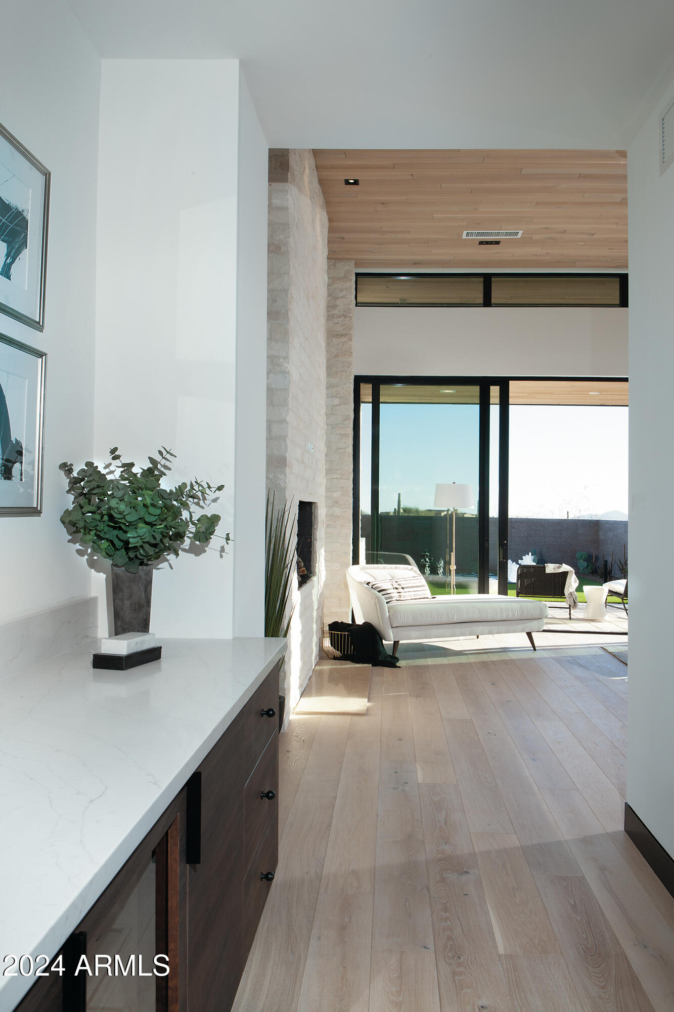 SOLITUDE - Residential