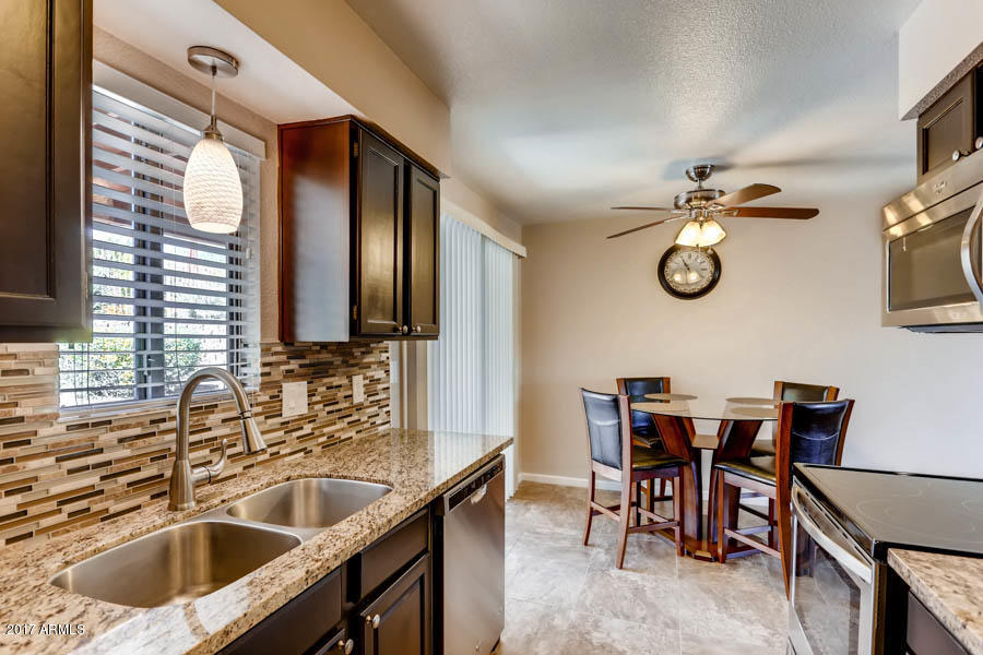 DESERT GOLD CONDOMINIUM - Residential