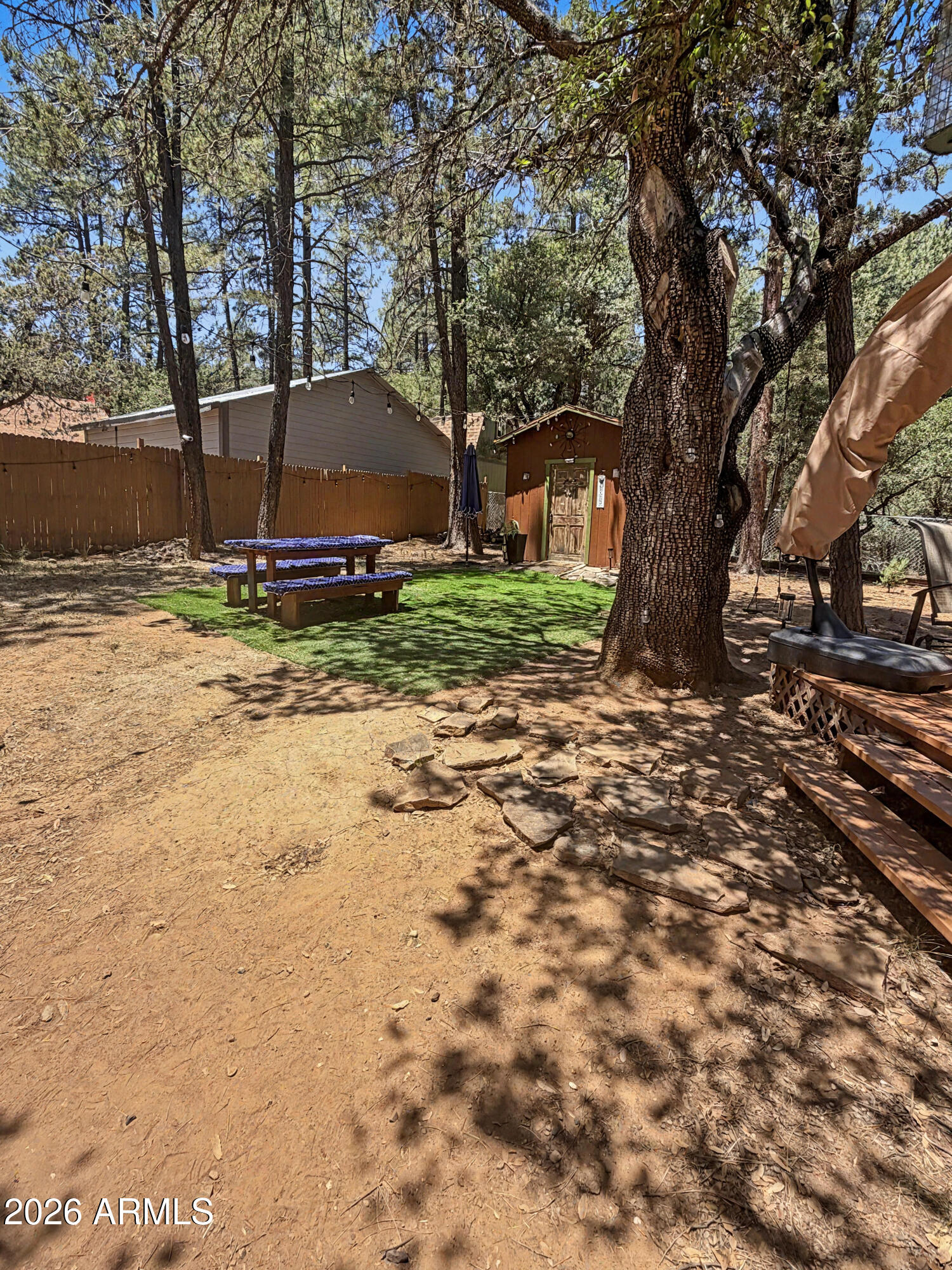 COOL PINES - Residential