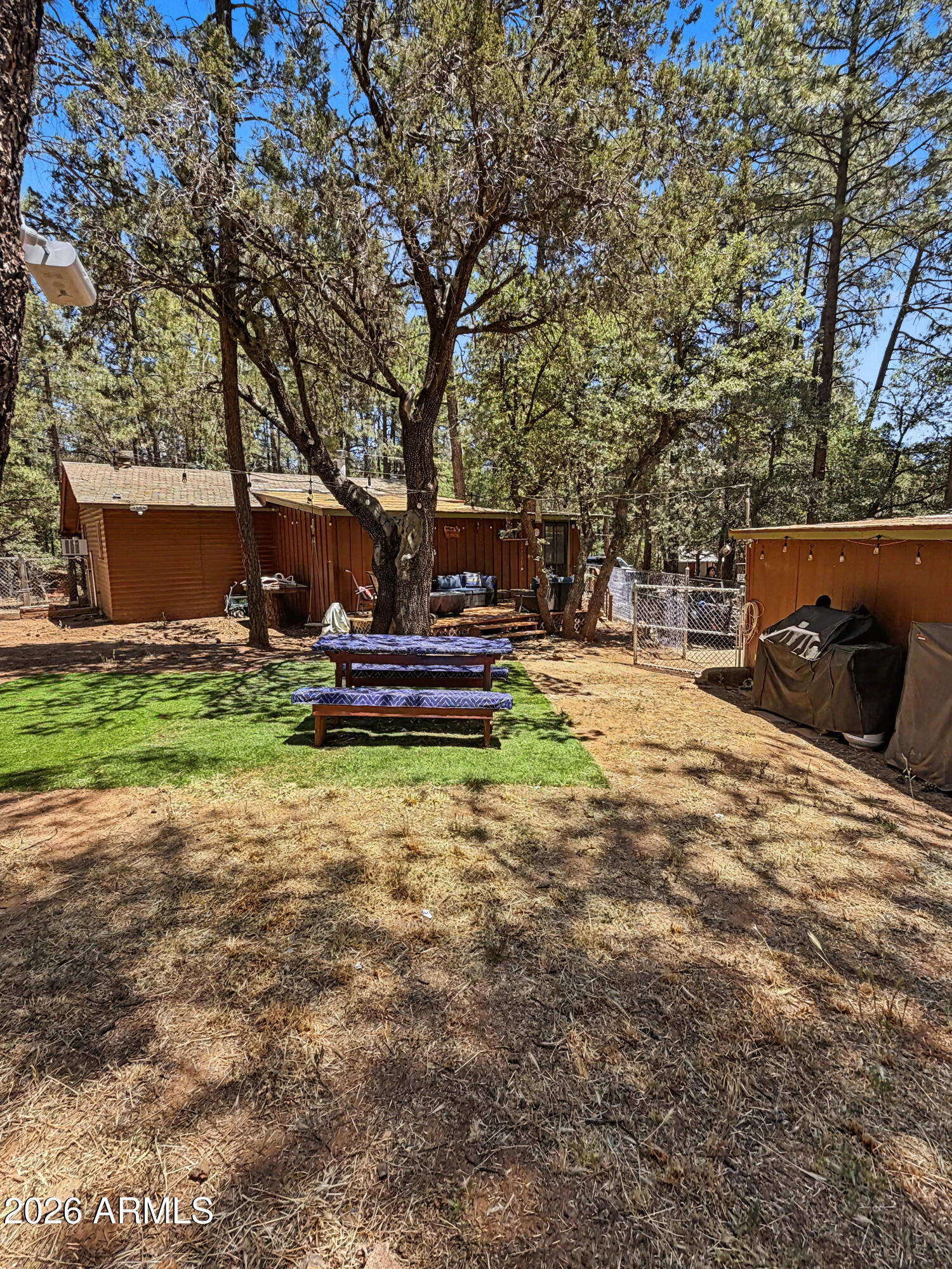 COOL PINES - Residential