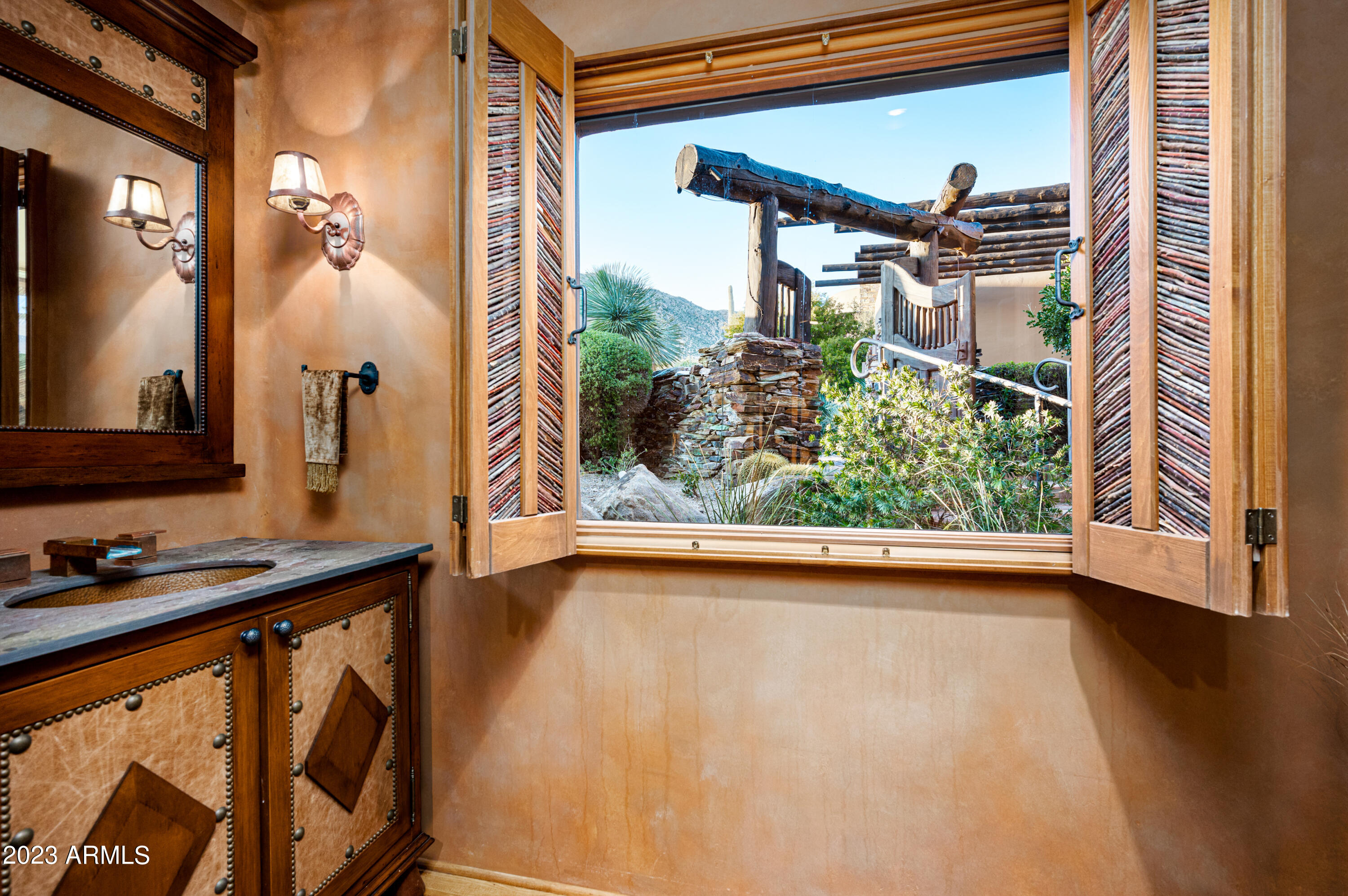 DESERT MOUNTAIN - Residential