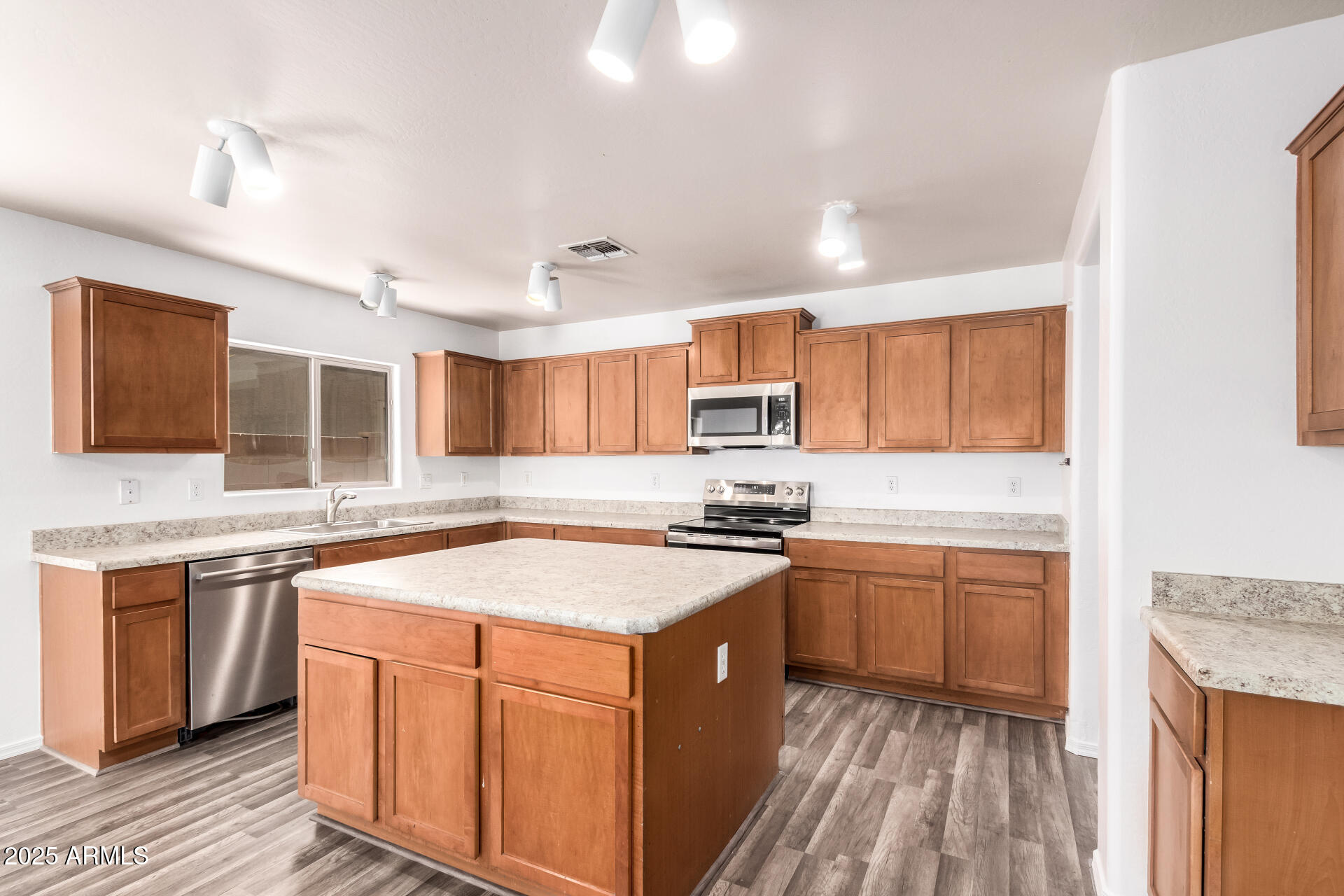 CARTER RANCH - Residential