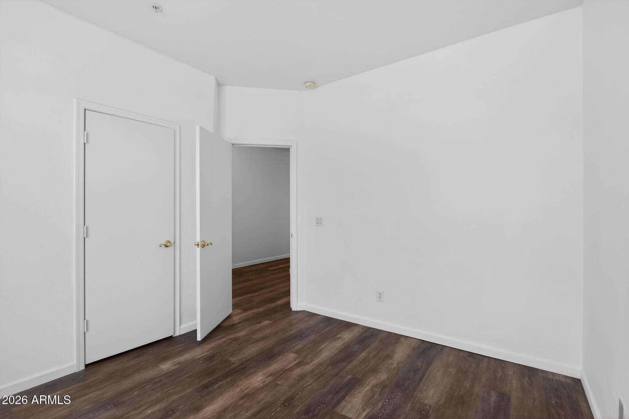 COTTONWOOD SQUARE/COTTONWOOD COMMONS - Residential