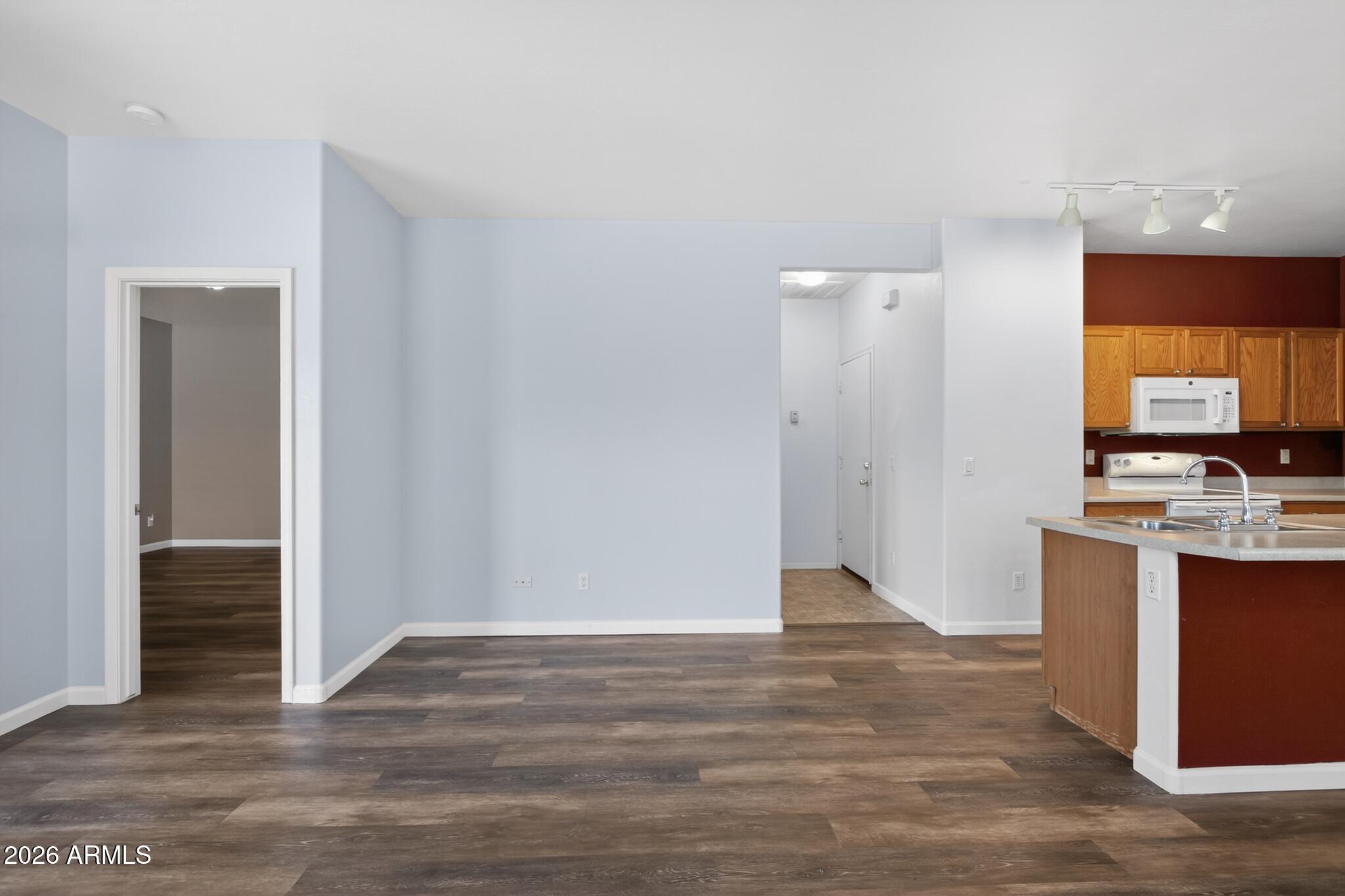 COTTONWOOD SQUARE/COTTONWOOD COMMONS - Residential
