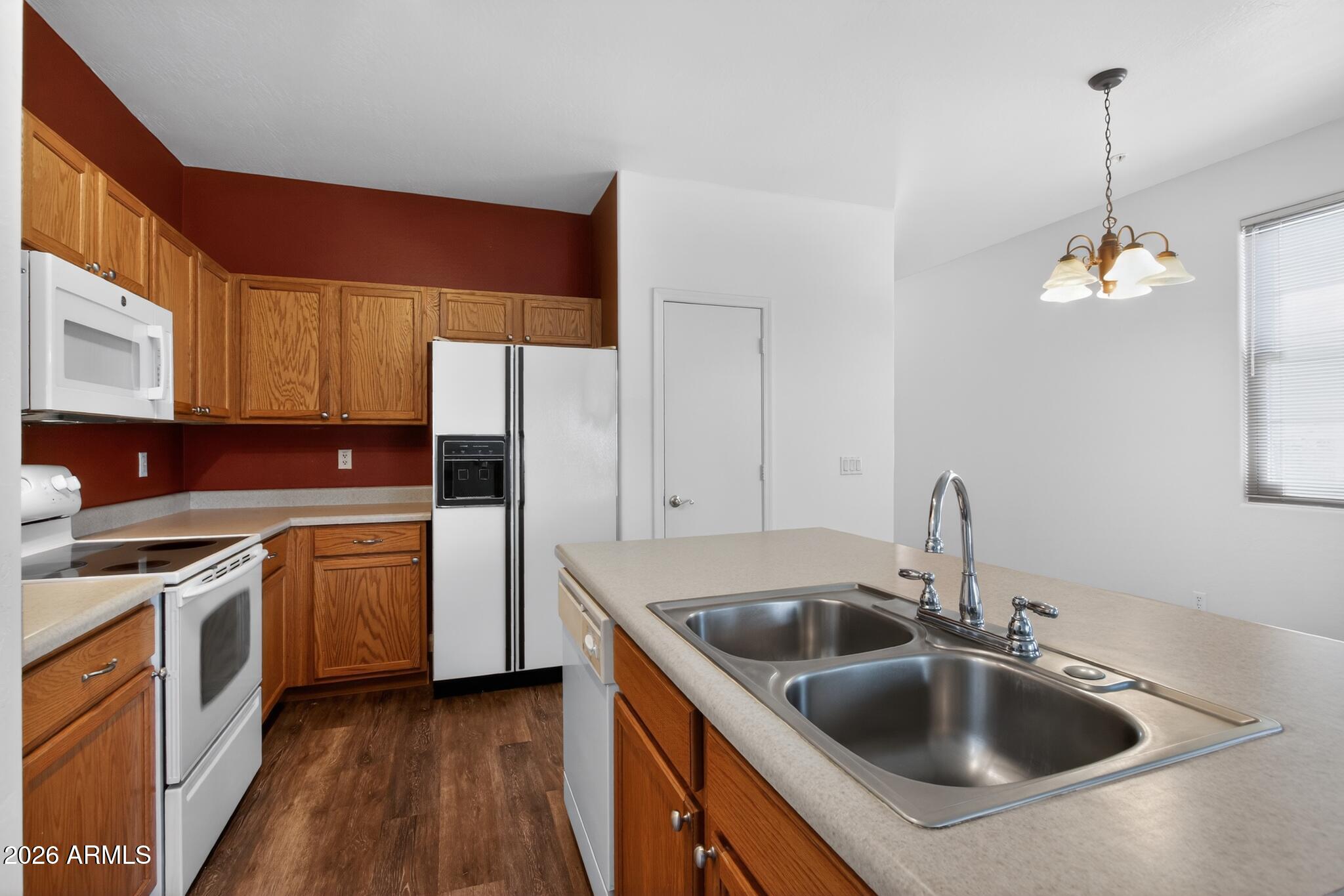 COTTONWOOD SQUARE/COTTONWOOD COMMONS - Residential