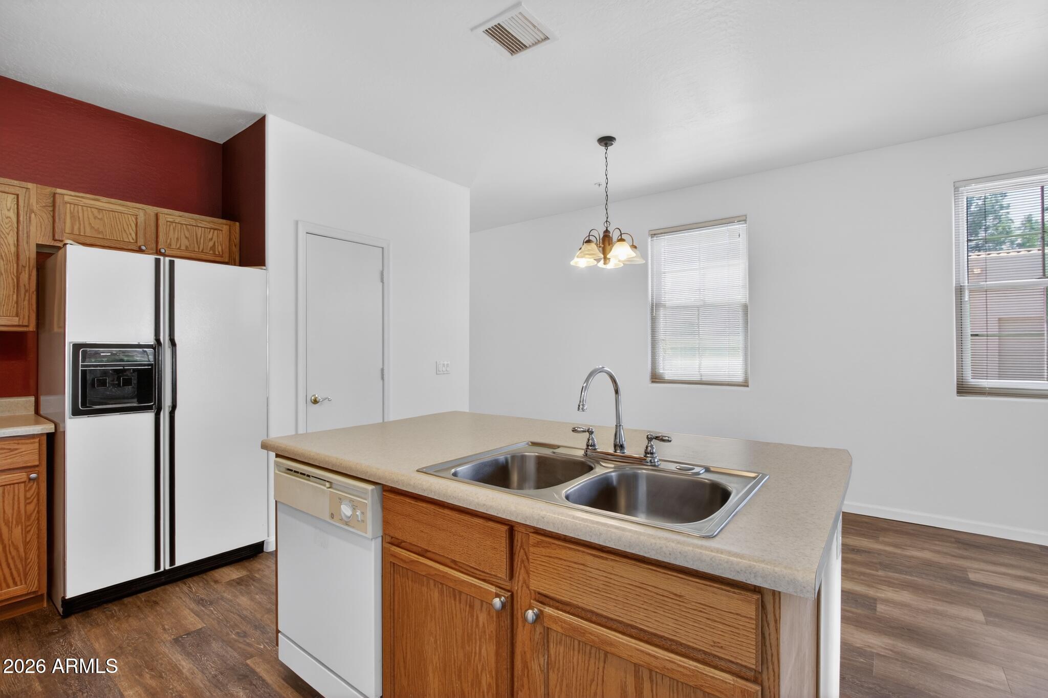 COTTONWOOD SQUARE/COTTONWOOD COMMONS - Residential