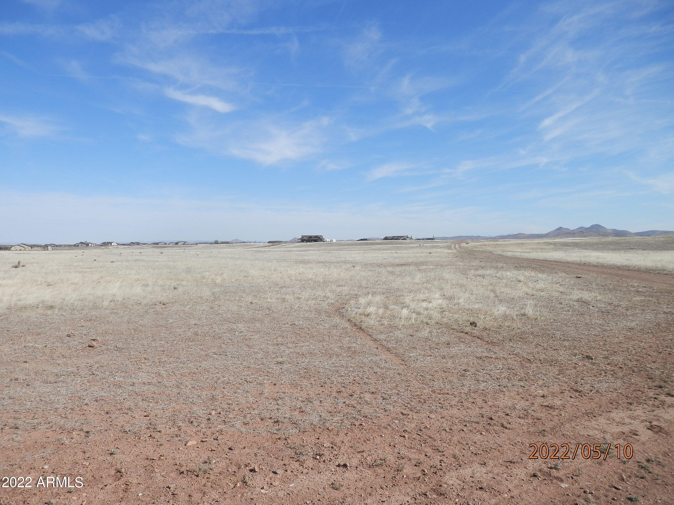 Lonesome Valley - Land