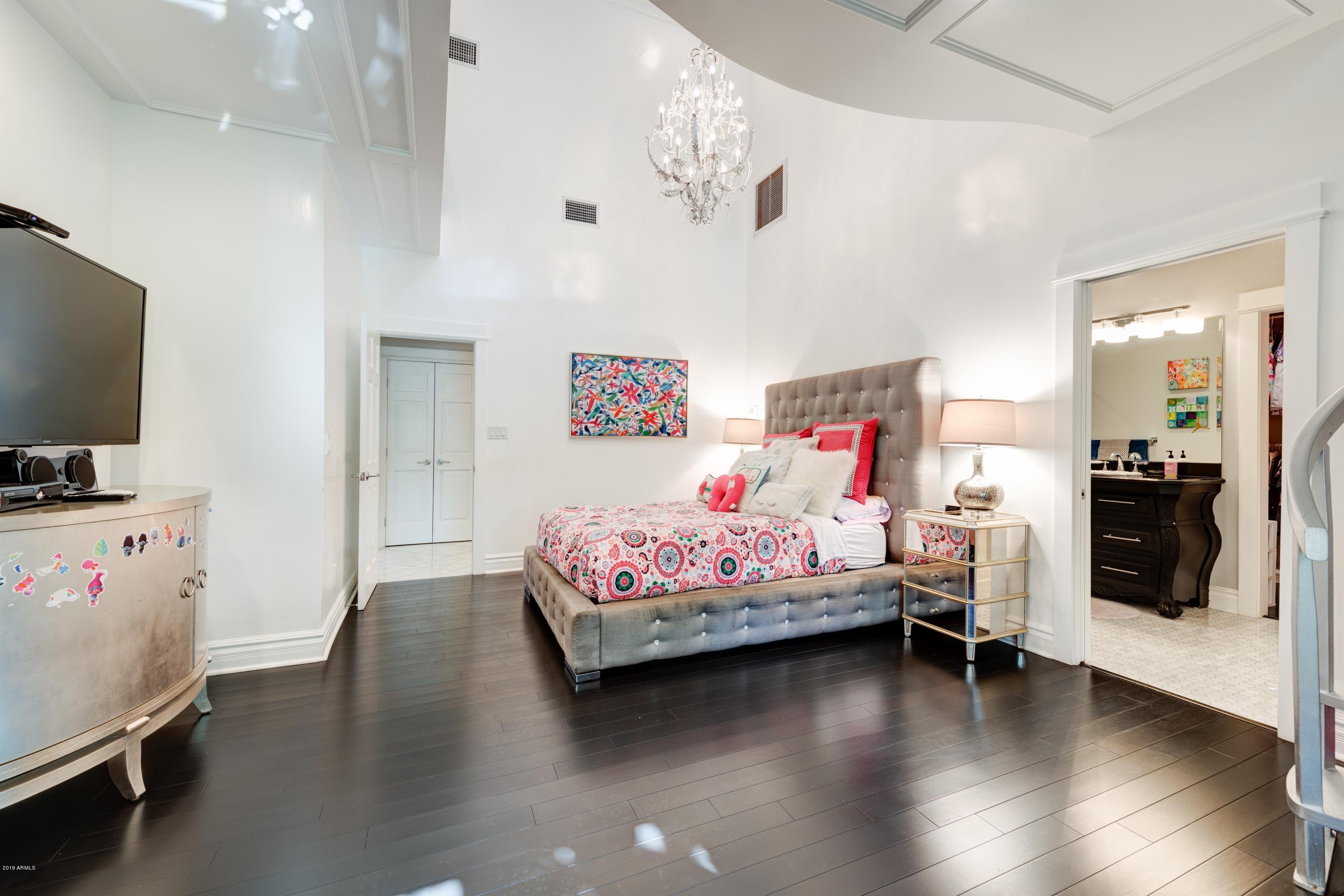 APACHE ESTATES - Residential