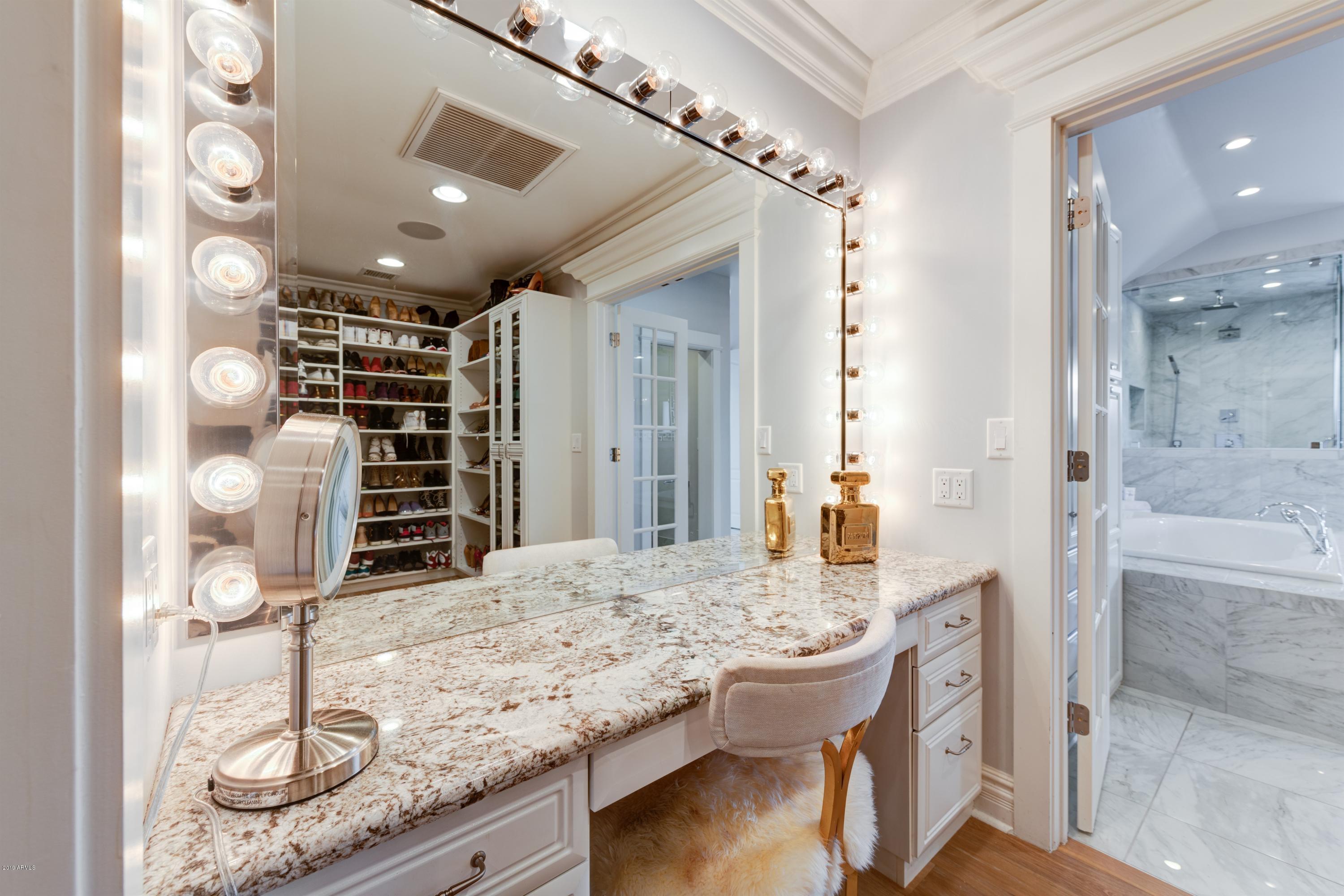 APACHE ESTATES - Residential