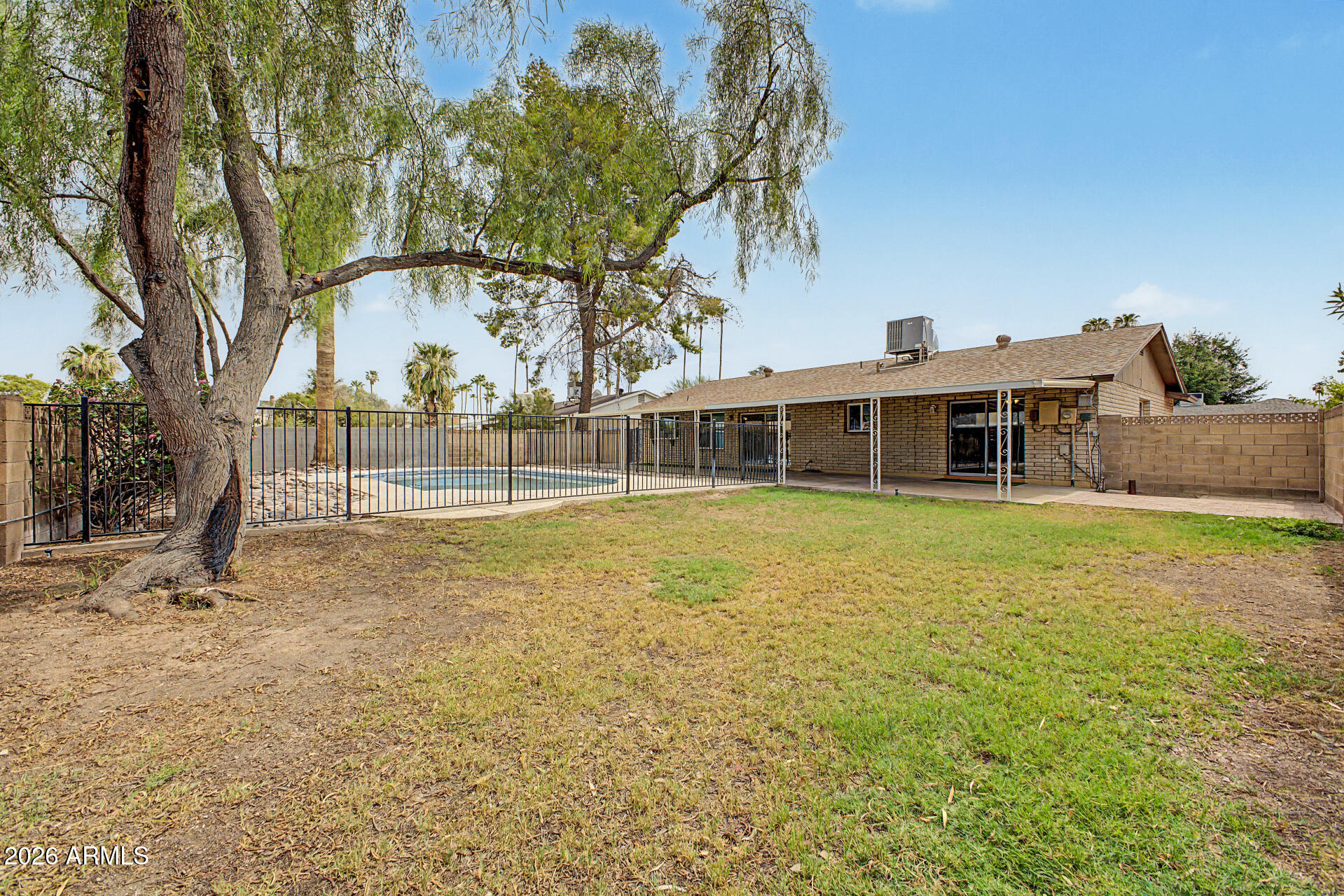 TEMPE ROYAL PALMS 10 - Residential