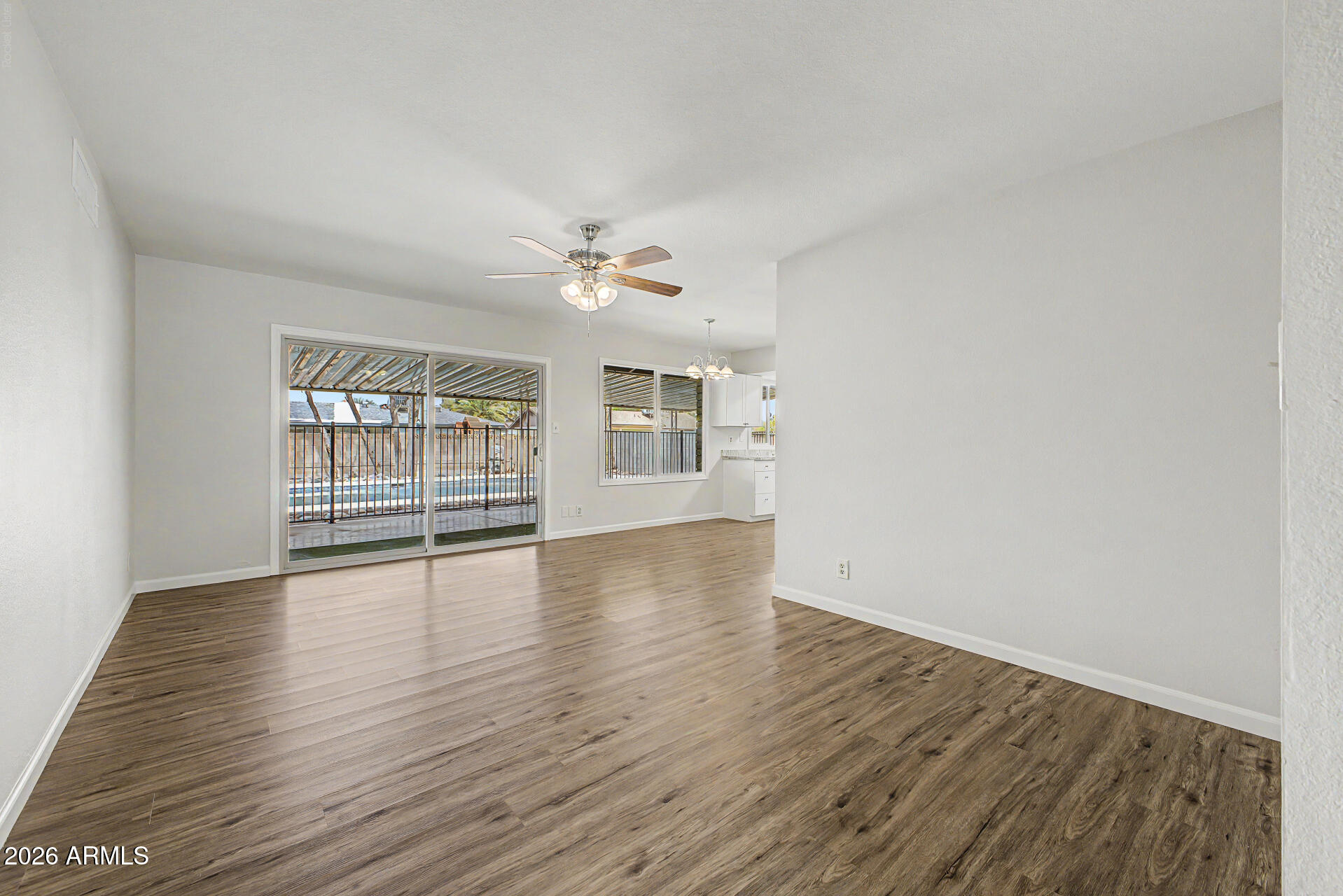 TEMPE ROYAL PALMS 10 - Residential